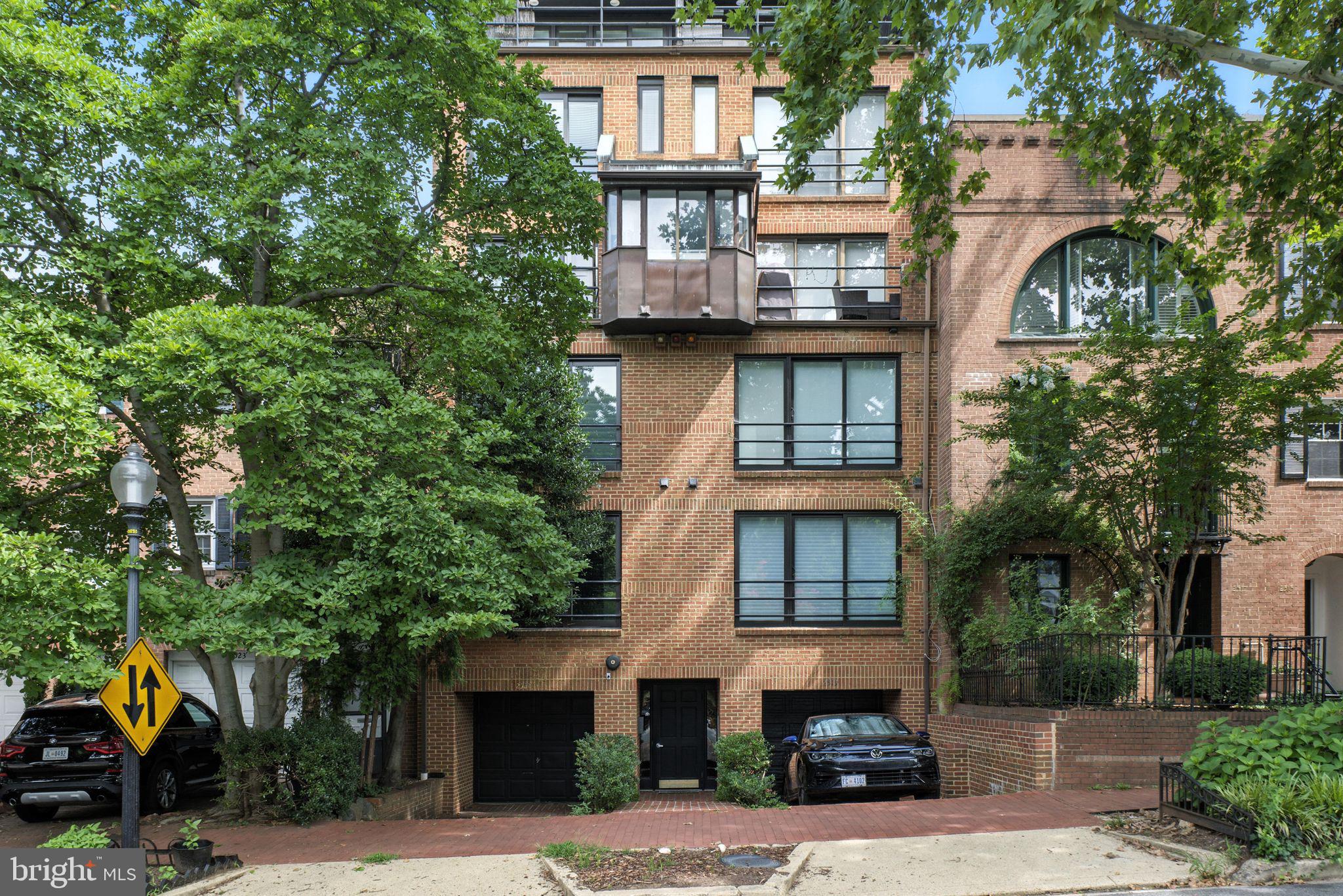 FOGGY BOTTOM - Residential