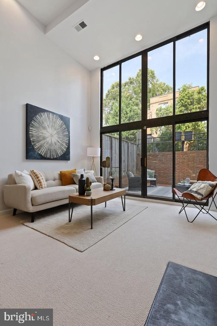 FOGGY BOTTOM - Residential