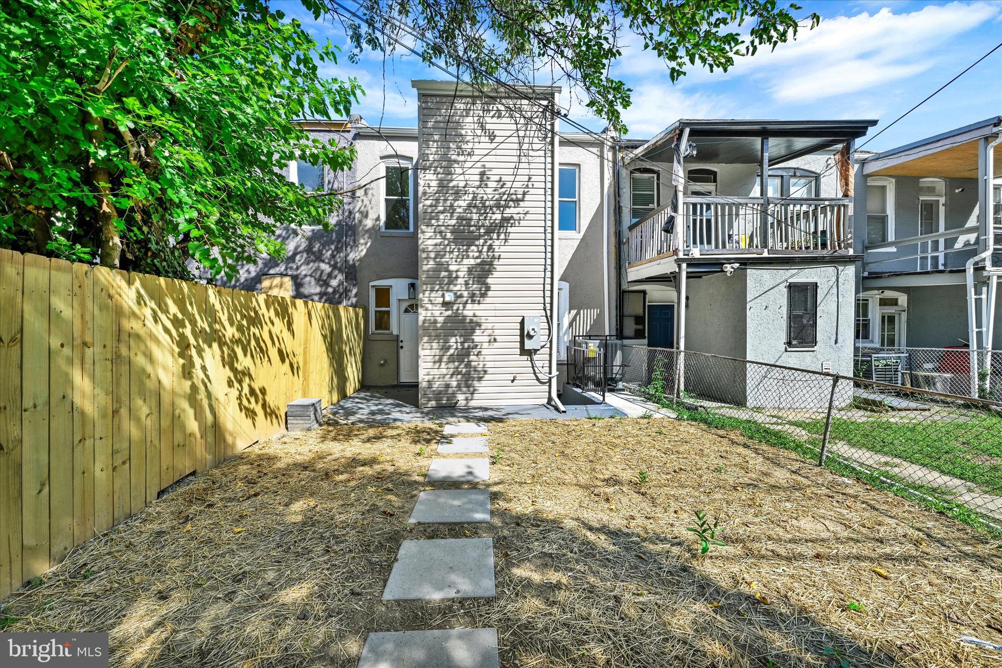 MONDAWMIN - Residential