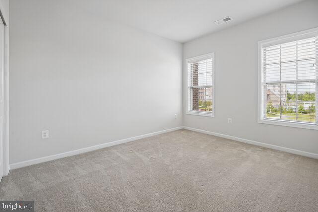 LOUDOUN VALLEY ESTATES - Residential Lease