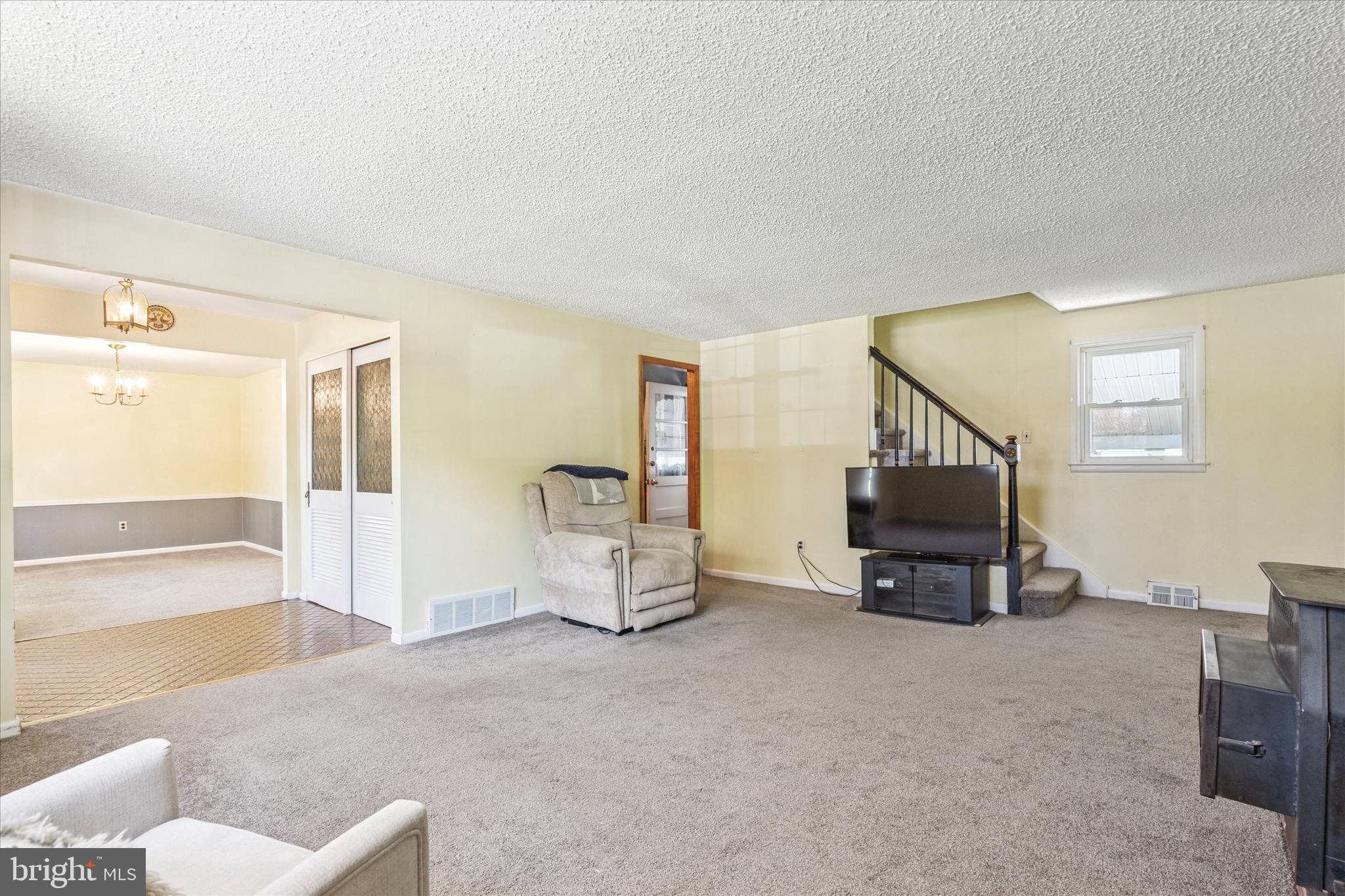 300 HAMPTON DRIVE