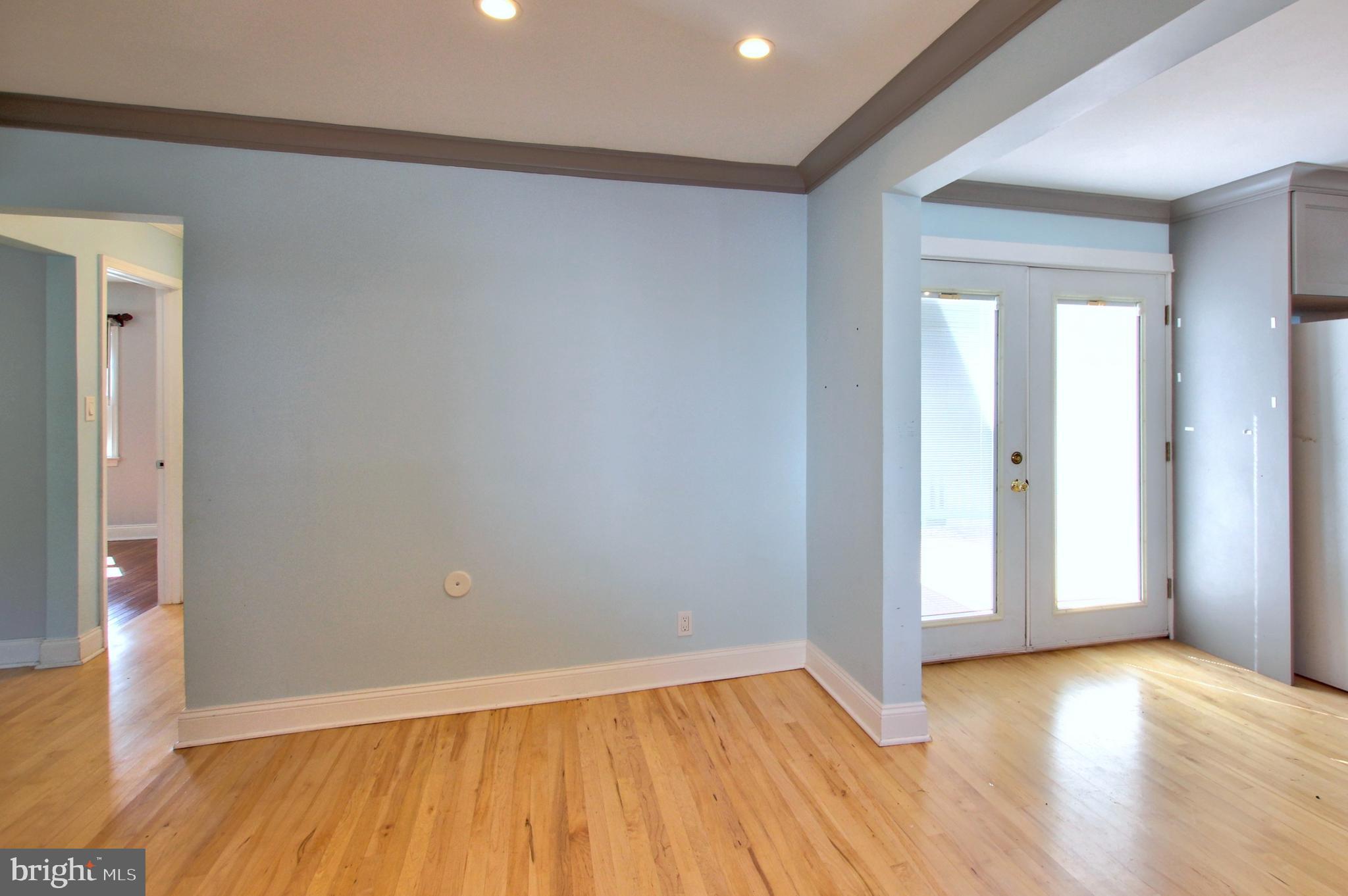 VEIRS MILL VILLAGE - Residential