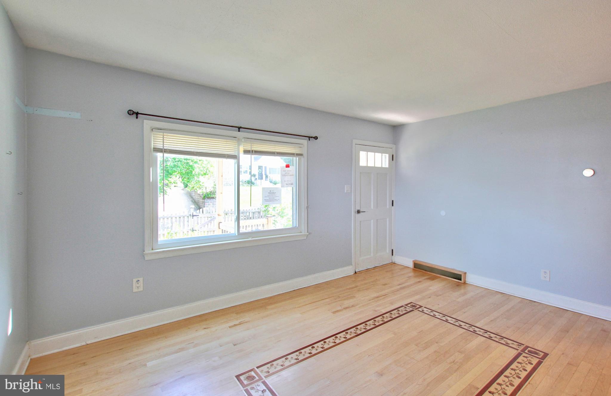 VEIRS MILL VILLAGE - Residential