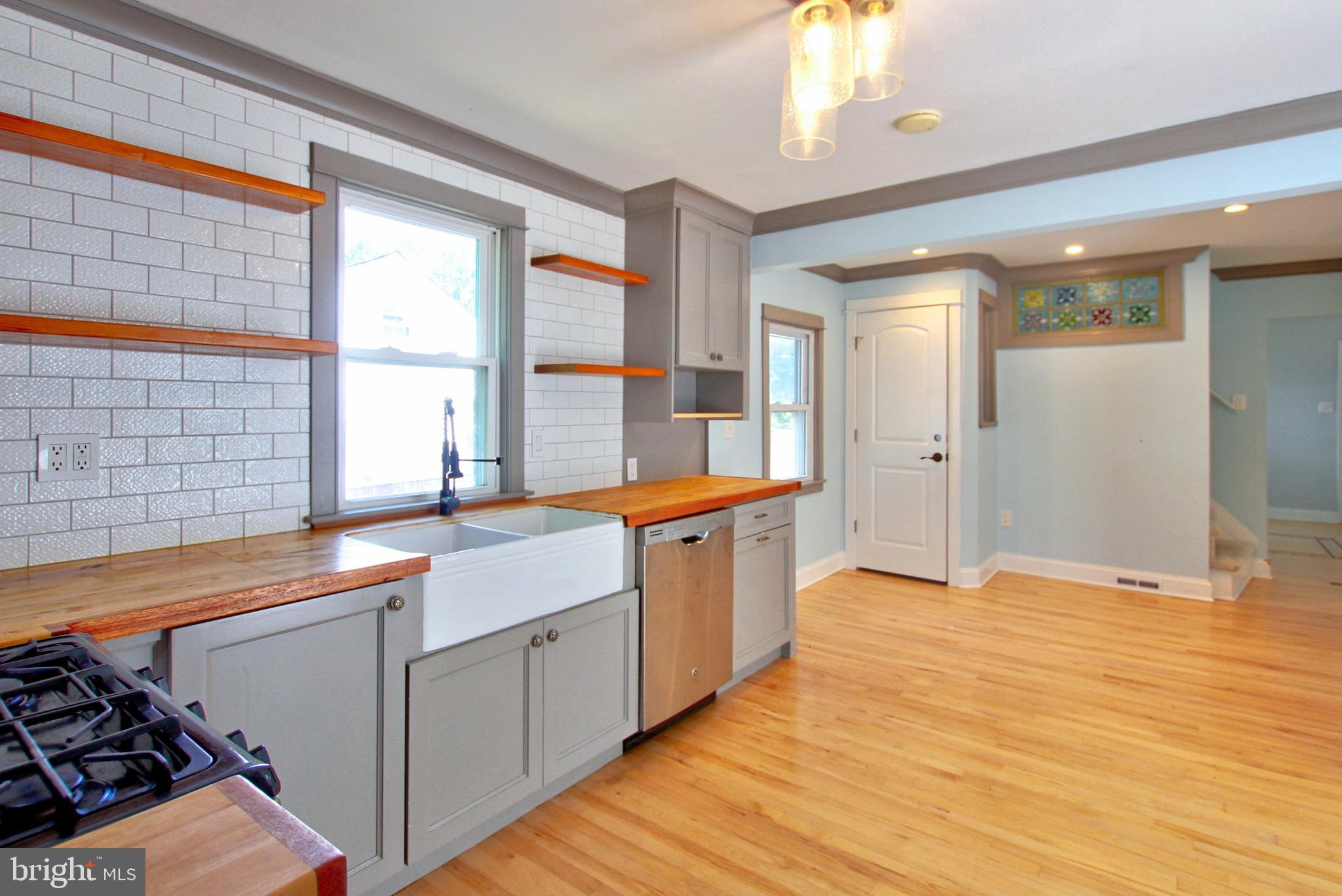 VEIRS MILL VILLAGE - Residential