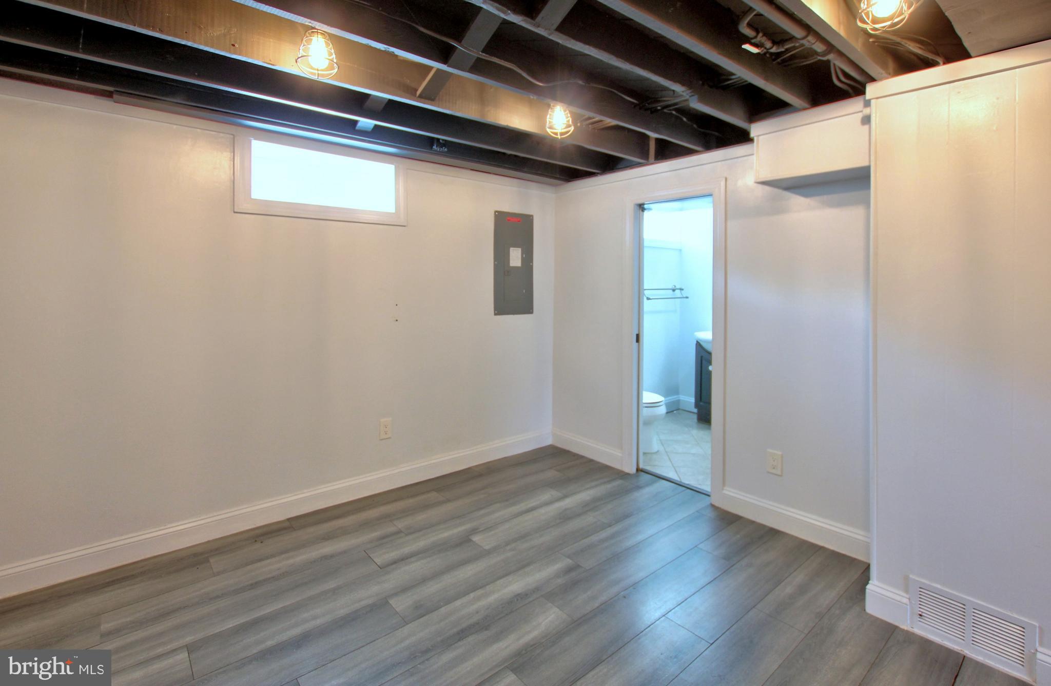 VEIRS MILL VILLAGE - Residential