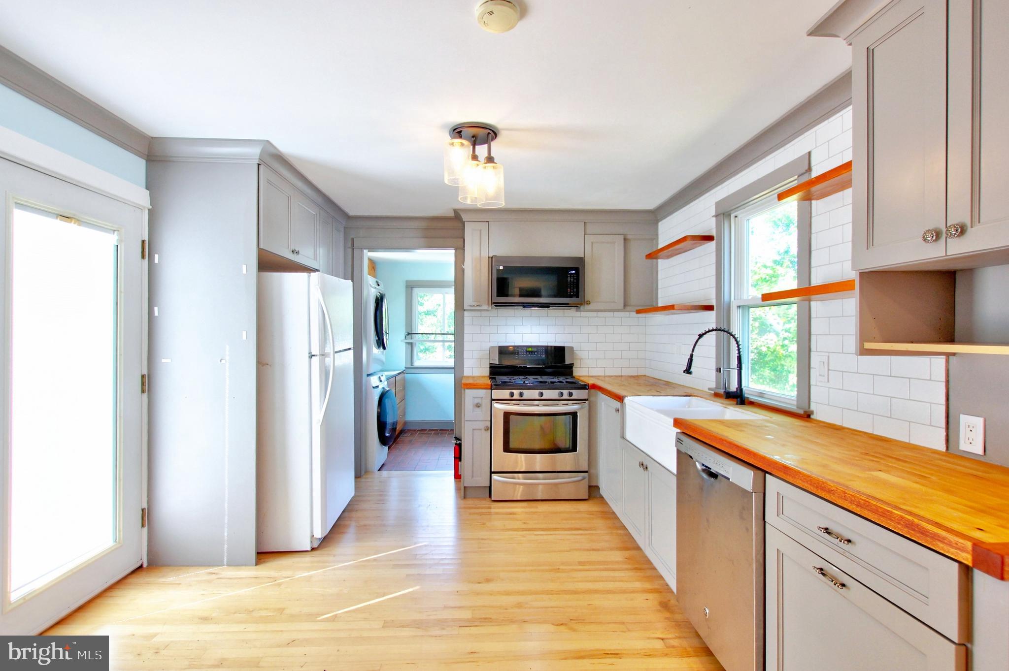 VEIRS MILL VILLAGE - Residential