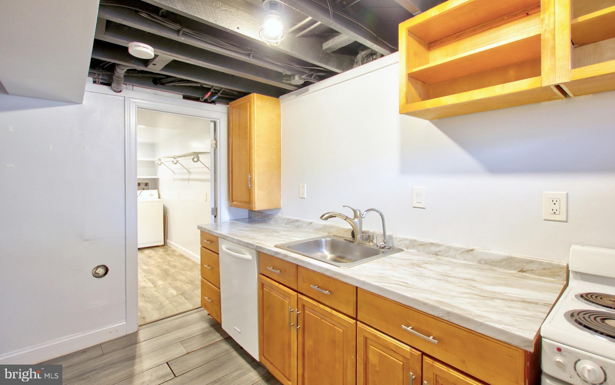 VEIRS MILL VILLAGE - Residential