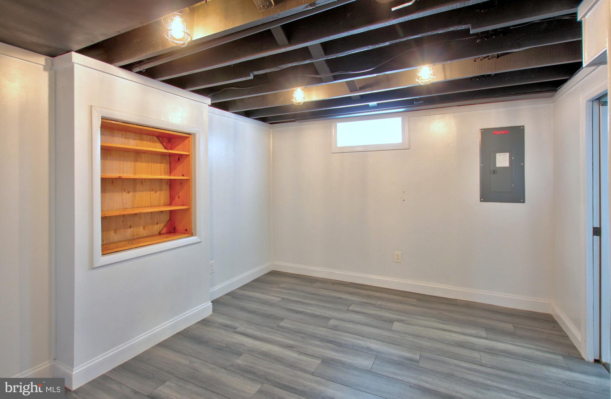 VEIRS MILL VILLAGE - Residential