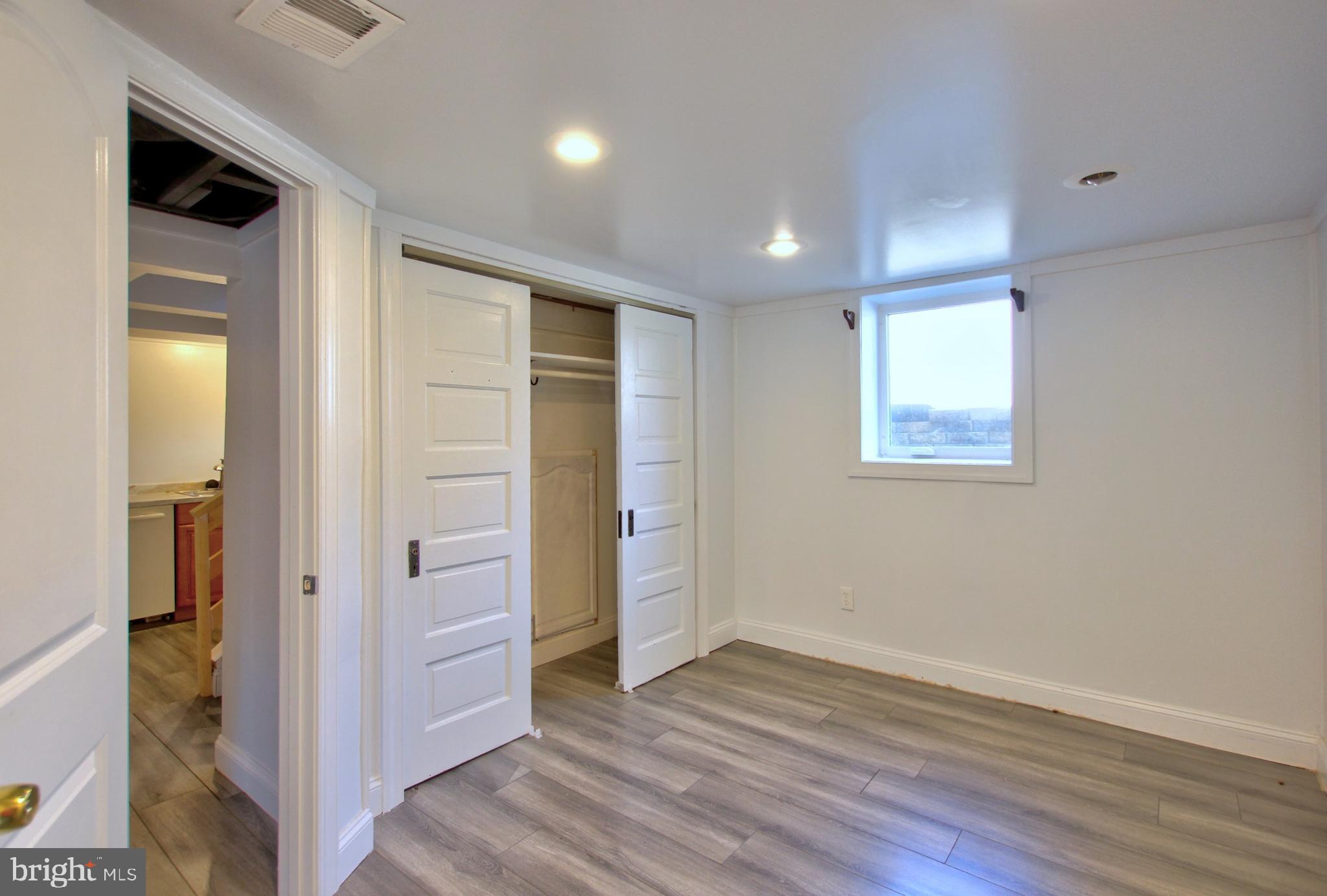 VEIRS MILL VILLAGE - Residential