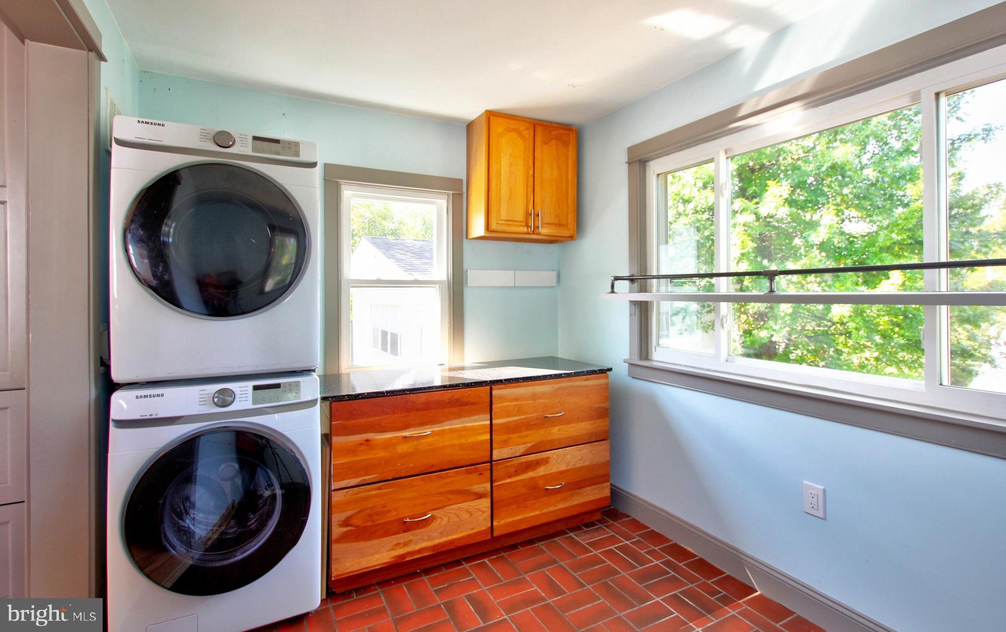 VEIRS MILL VILLAGE - Residential