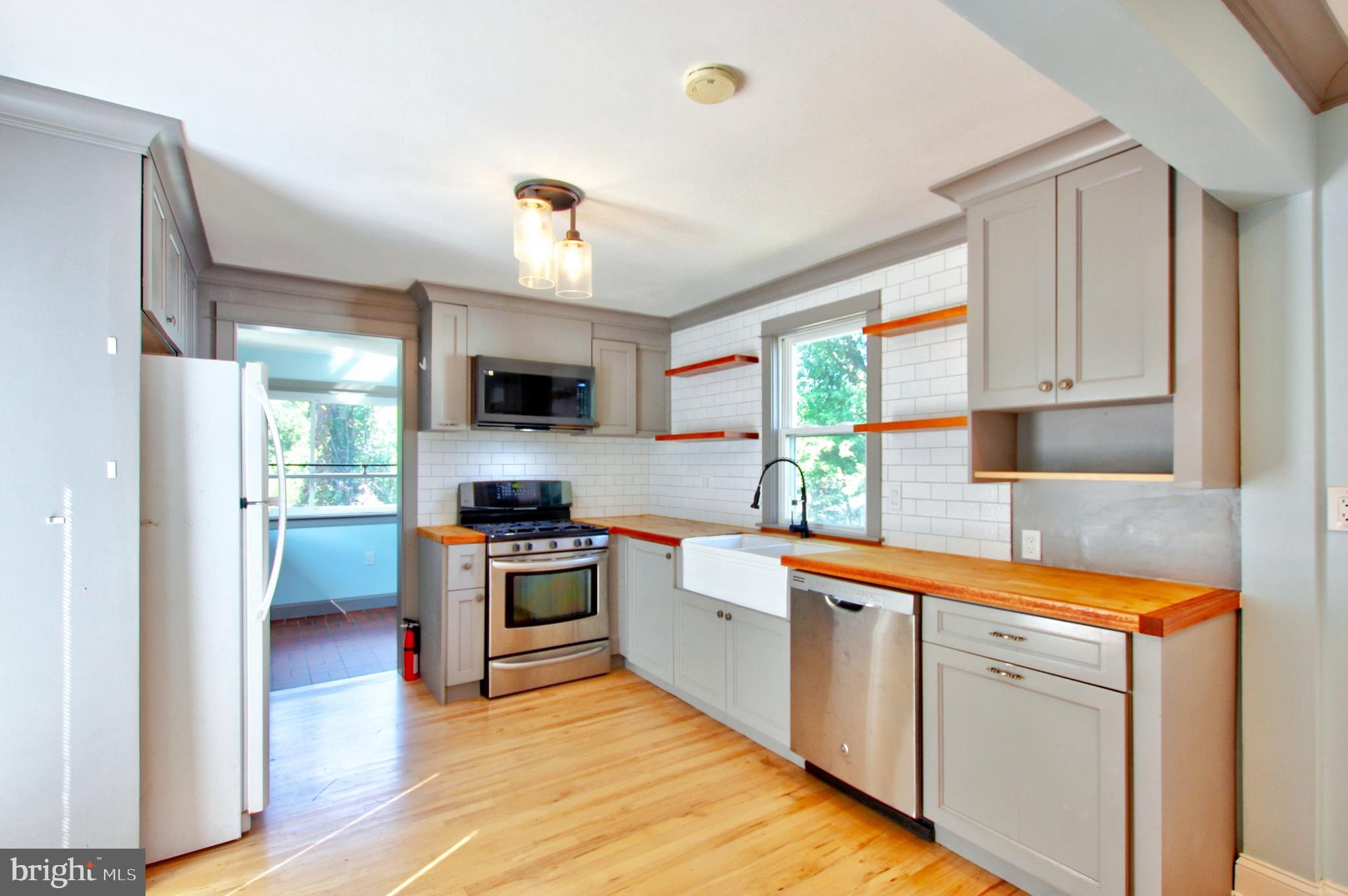 VEIRS MILL VILLAGE - Residential