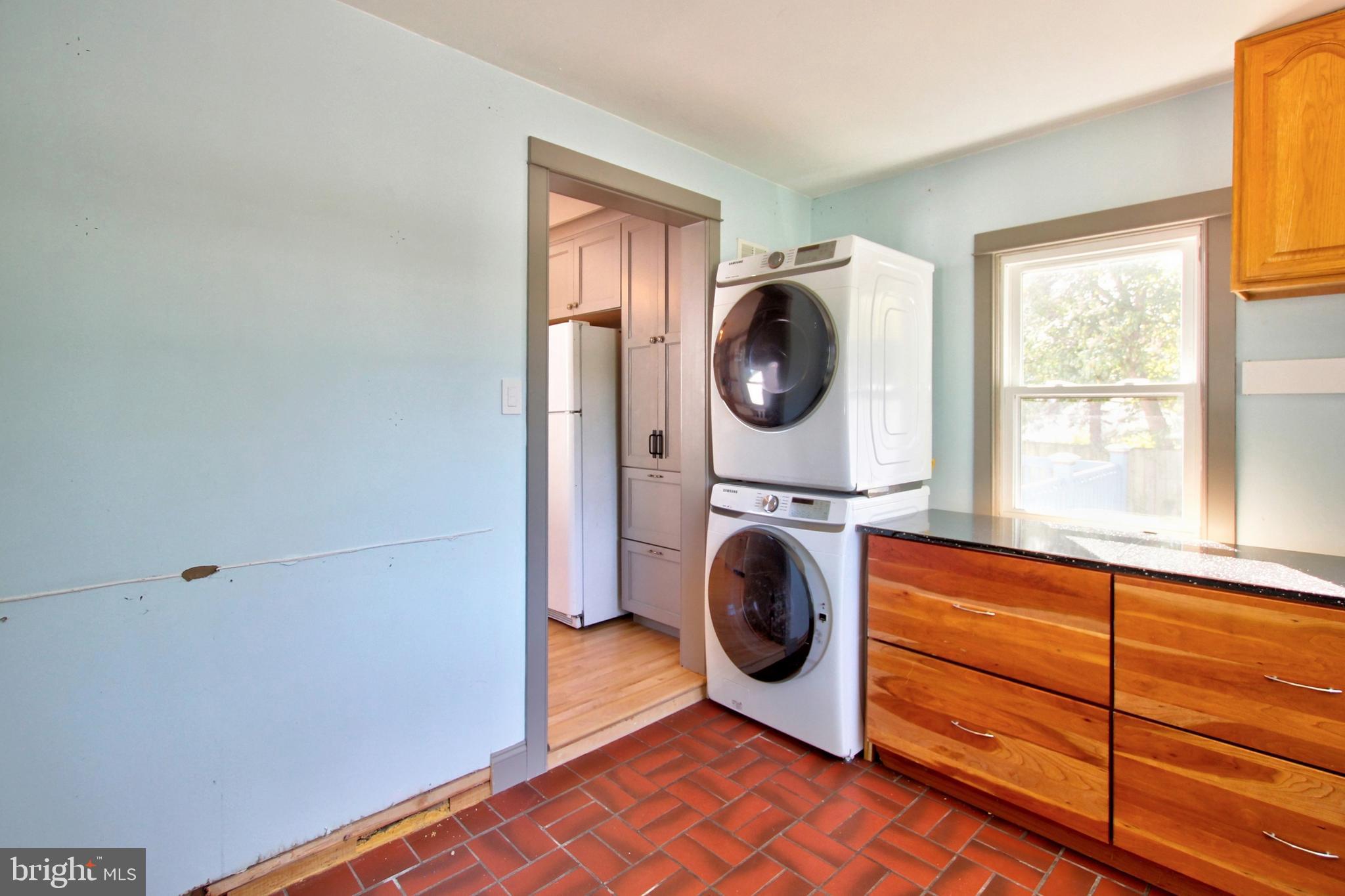 VEIRS MILL VILLAGE - Residential