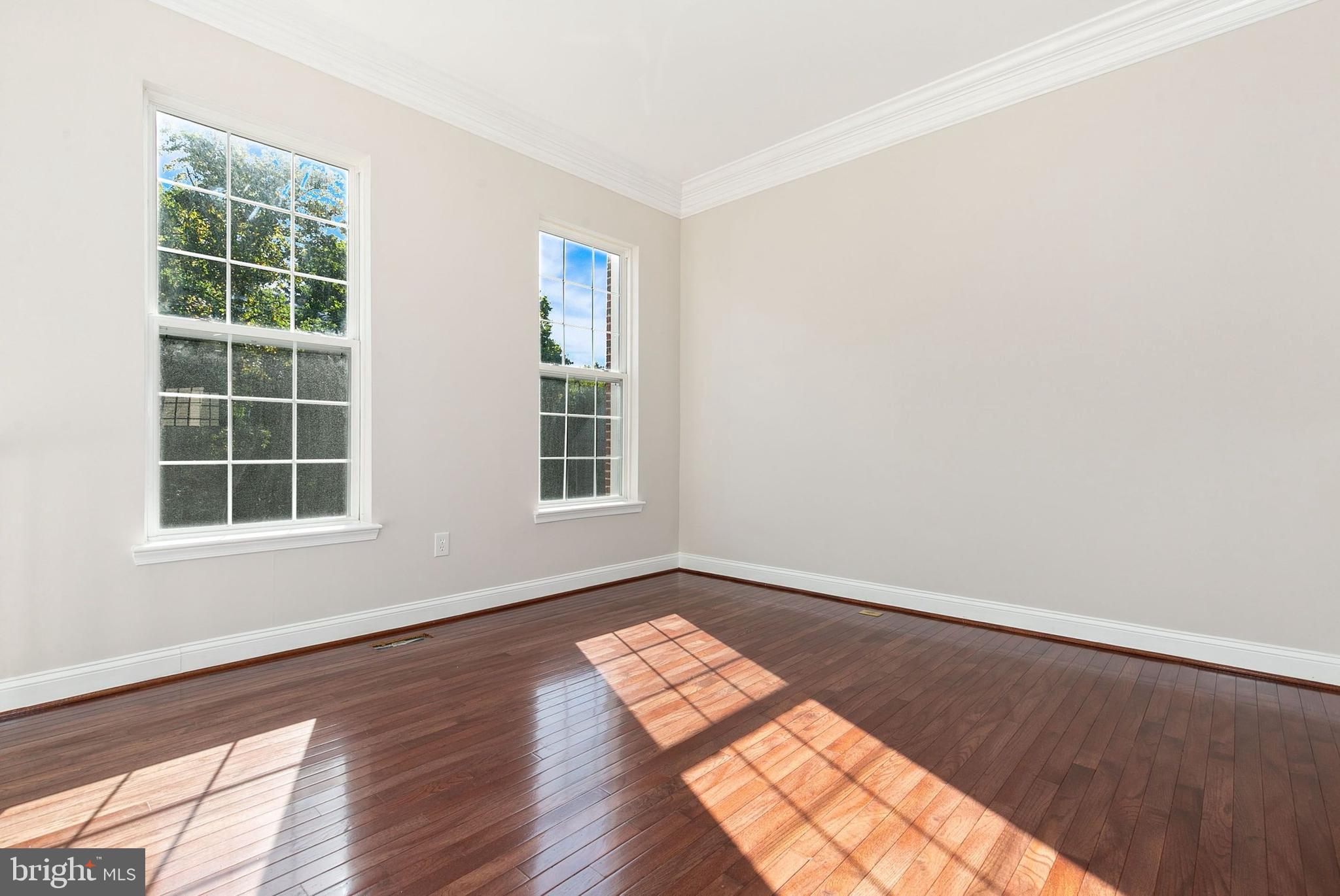 MAGRUDERS OVERLOOK - Residential