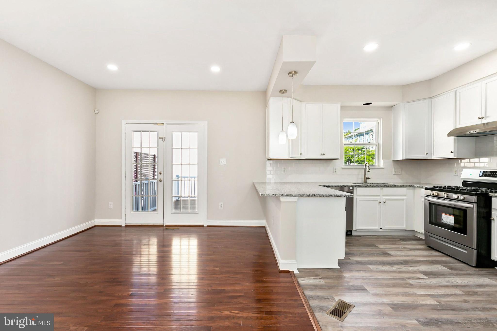 MAGRUDERS OVERLOOK - Residential