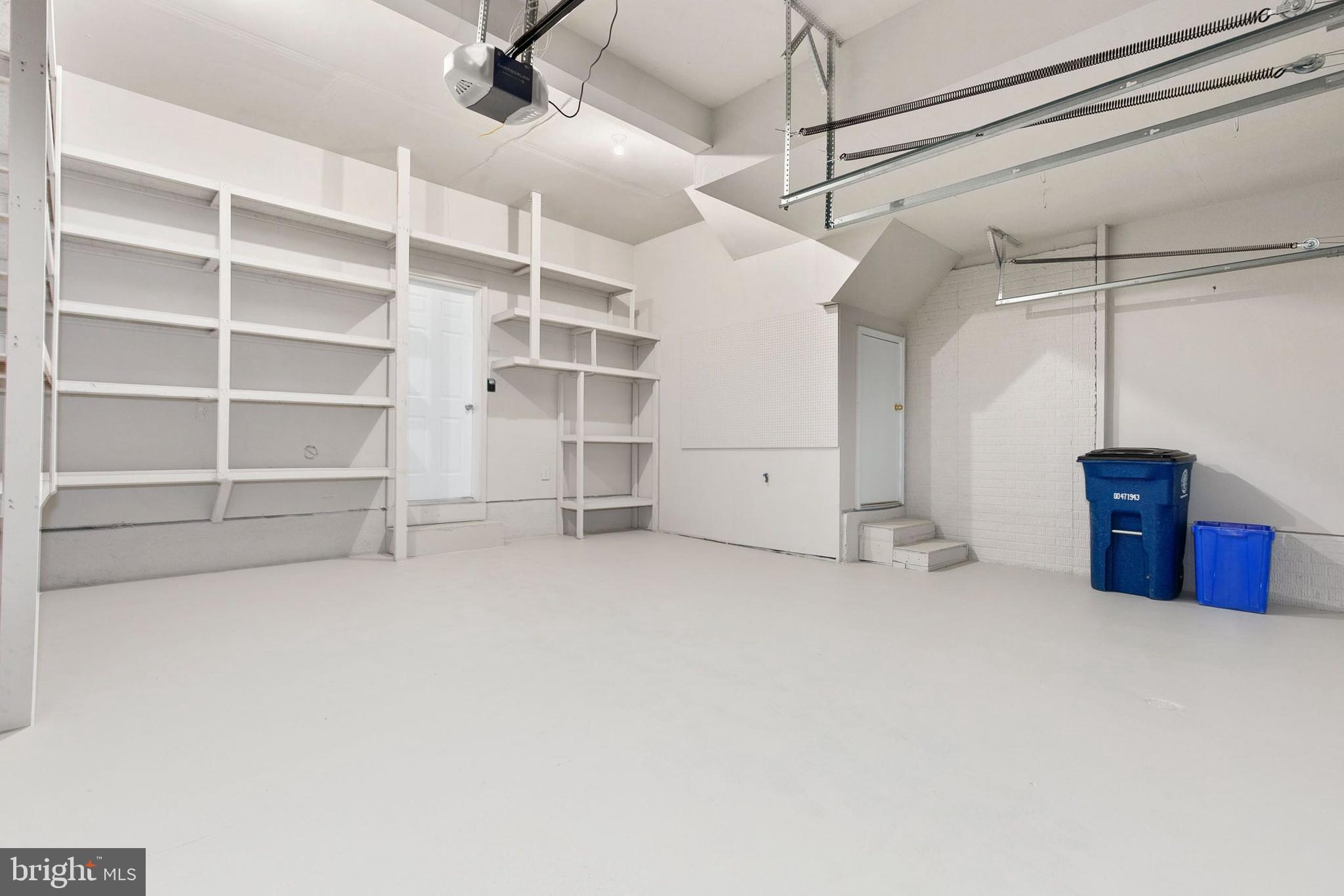 MAGRUDERS OVERLOOK - Residential