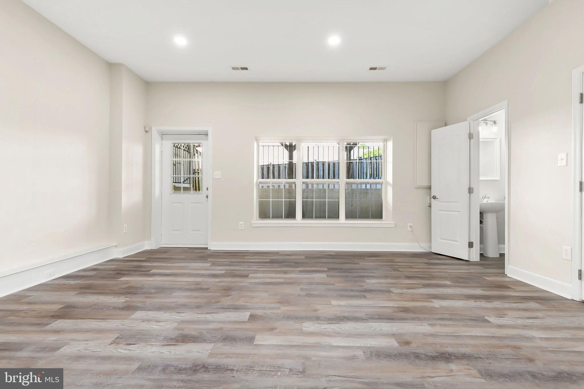 MAGRUDERS OVERLOOK - Residential