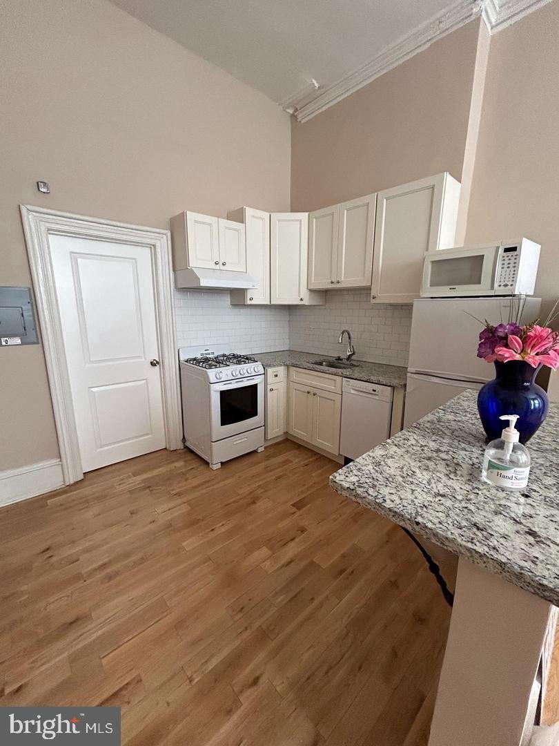 152 N 21ST STREET 1F
