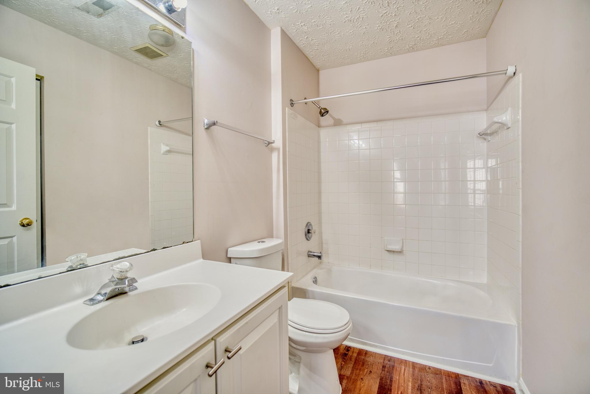 SEVEN OAKS - Residential