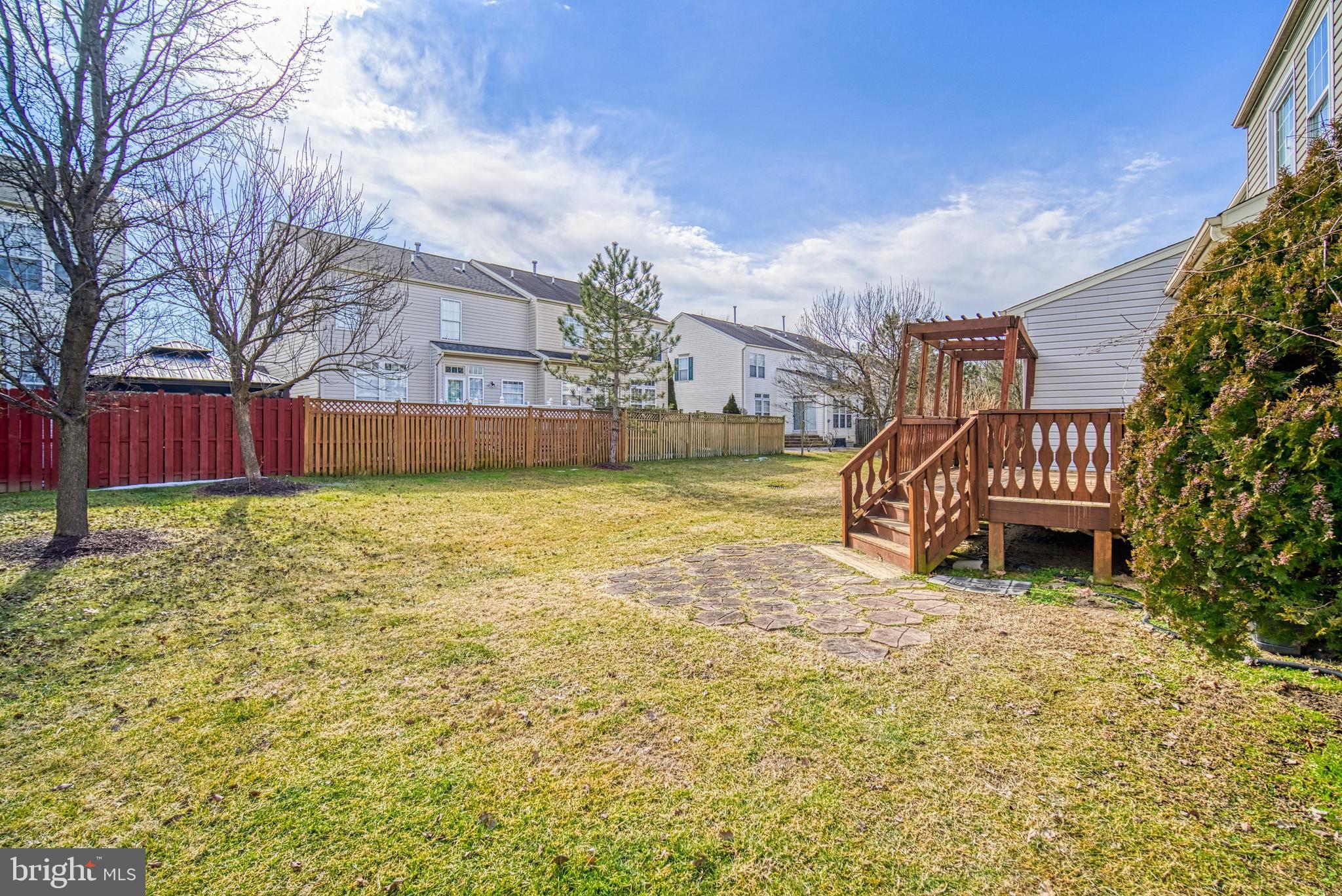 SEVEN OAKS - Residential