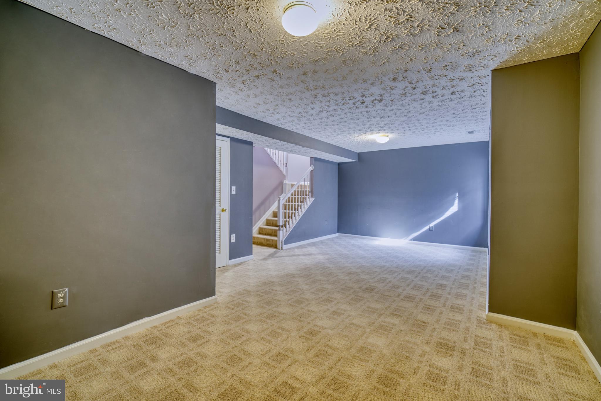 SEVEN OAKS - Residential