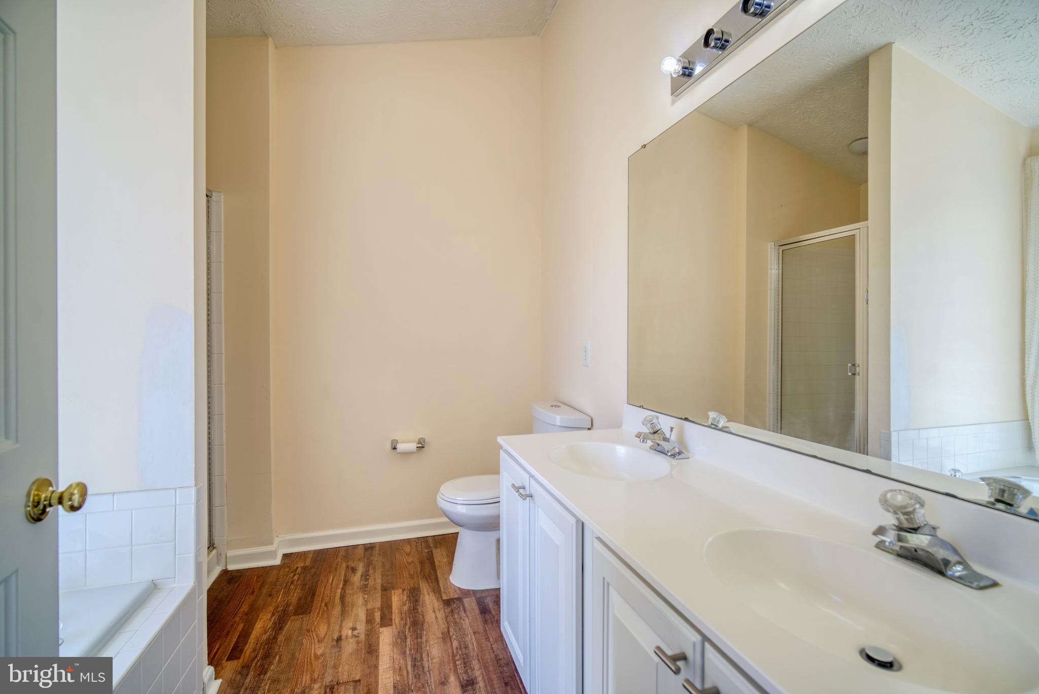 SEVEN OAKS - Residential