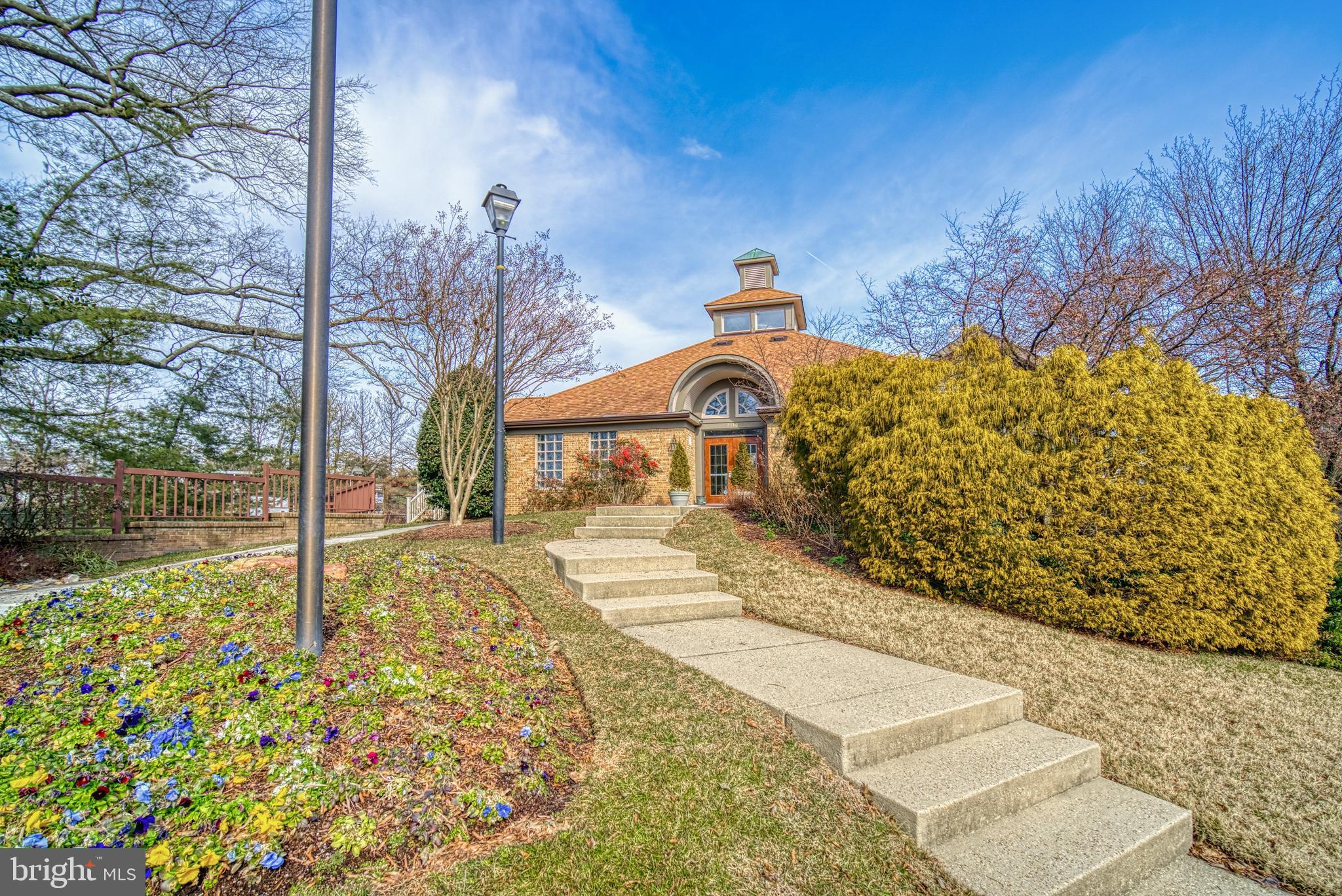 SEVEN OAKS - Residential