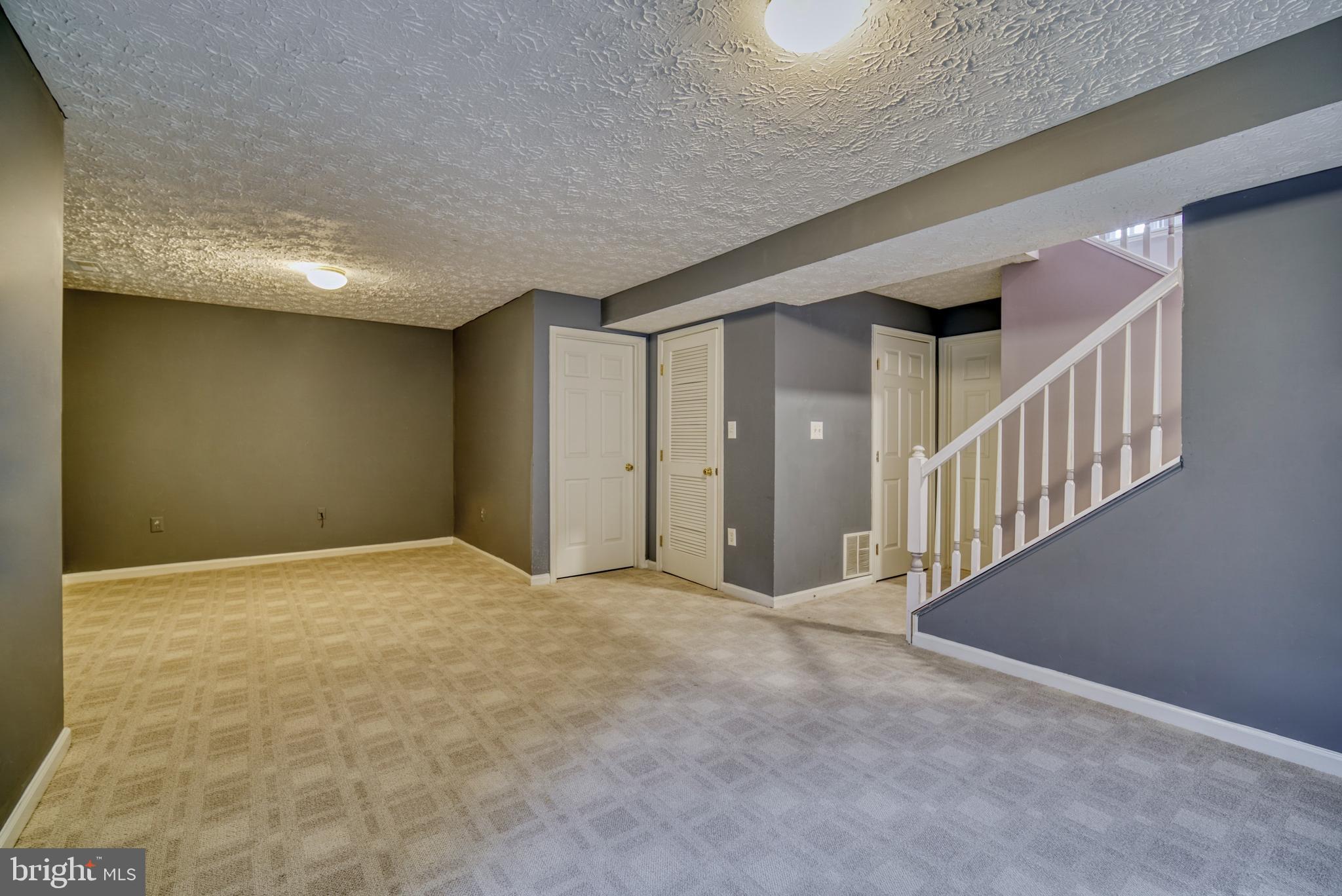 SEVEN OAKS - Residential