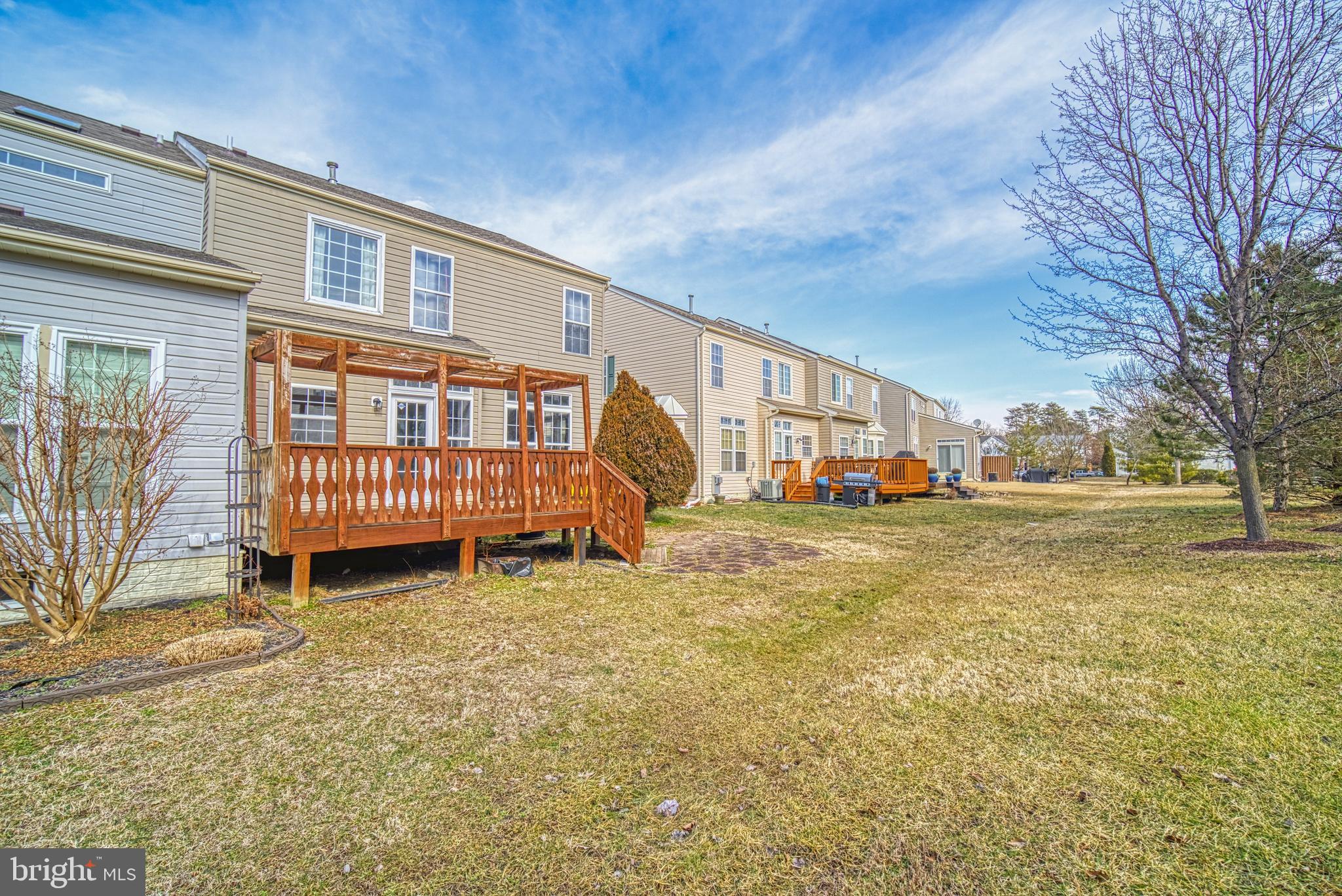 SEVEN OAKS - Residential