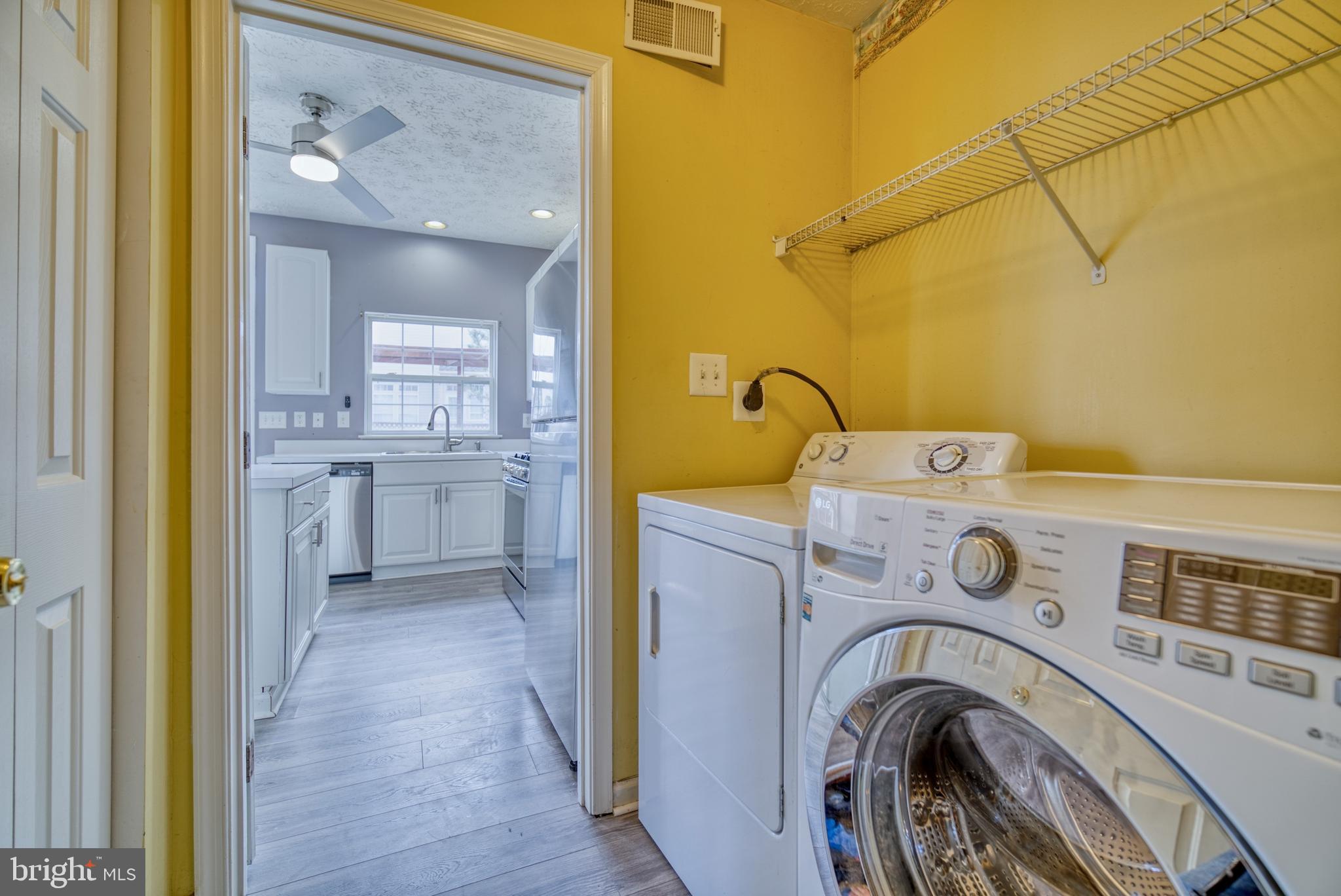 SEVEN OAKS - Residential