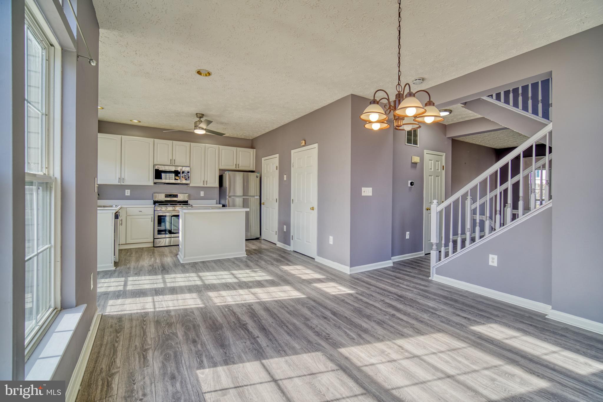 SEVEN OAKS - Residential