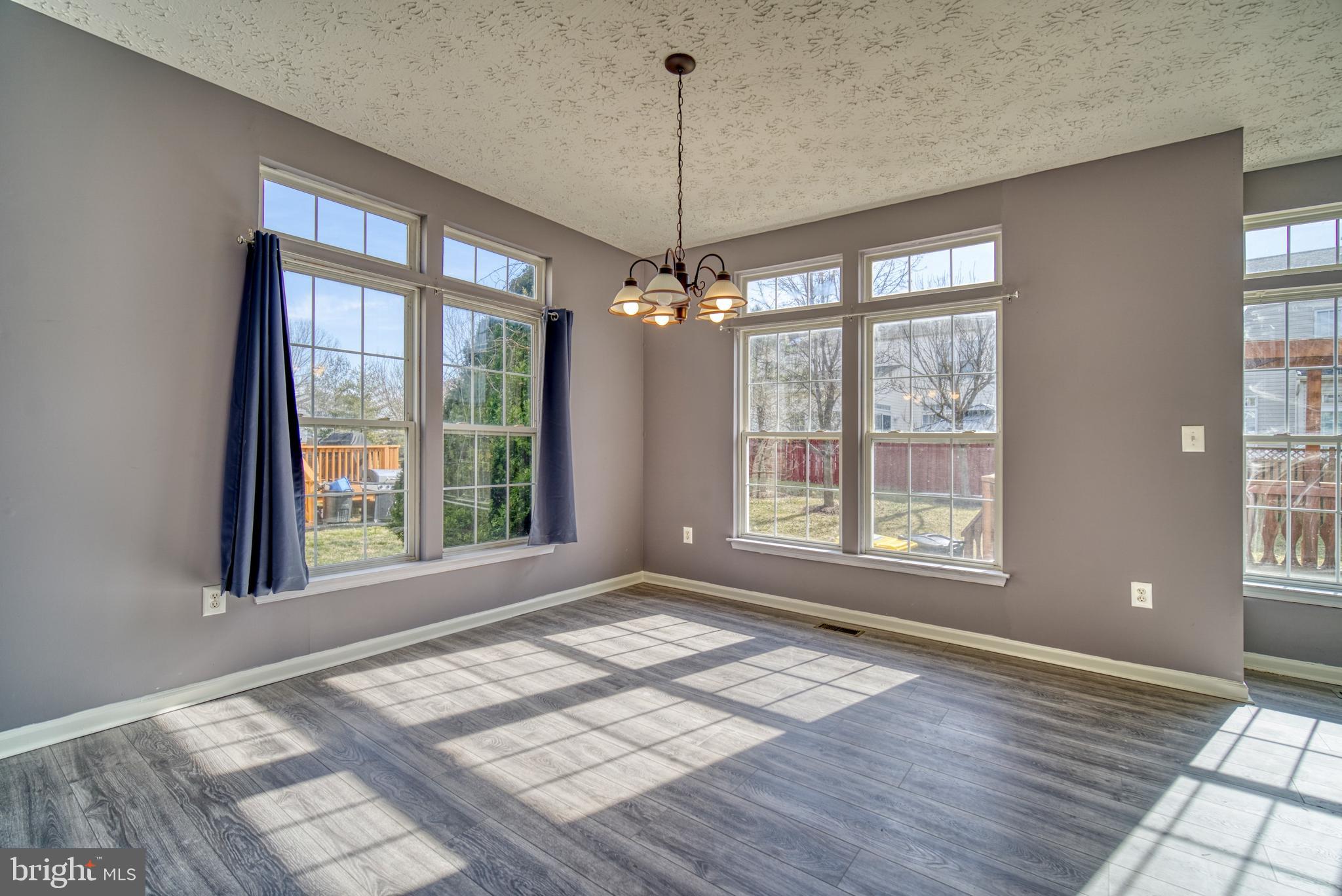 SEVEN OAKS - Residential