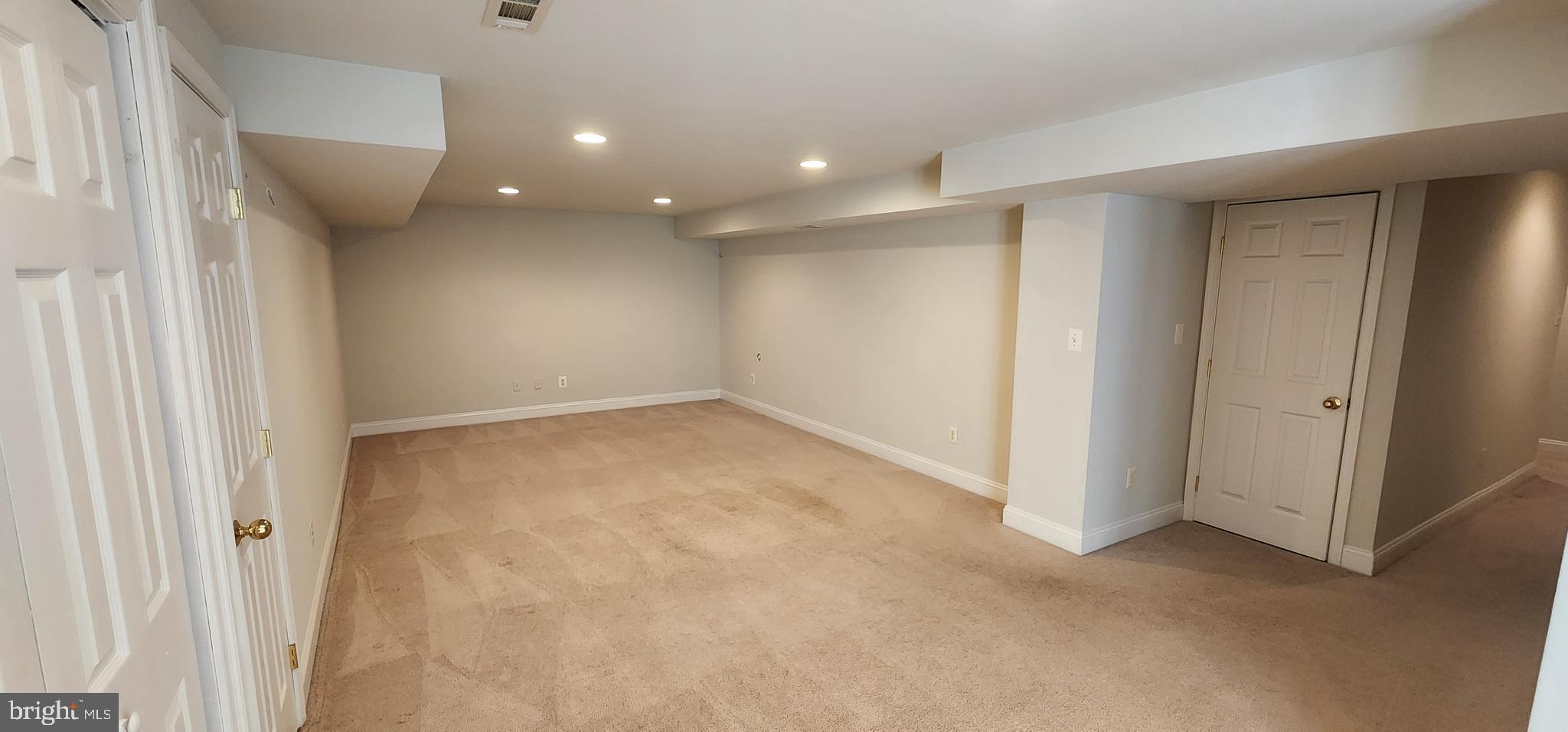 LOWES ISLAND - Residential Lease