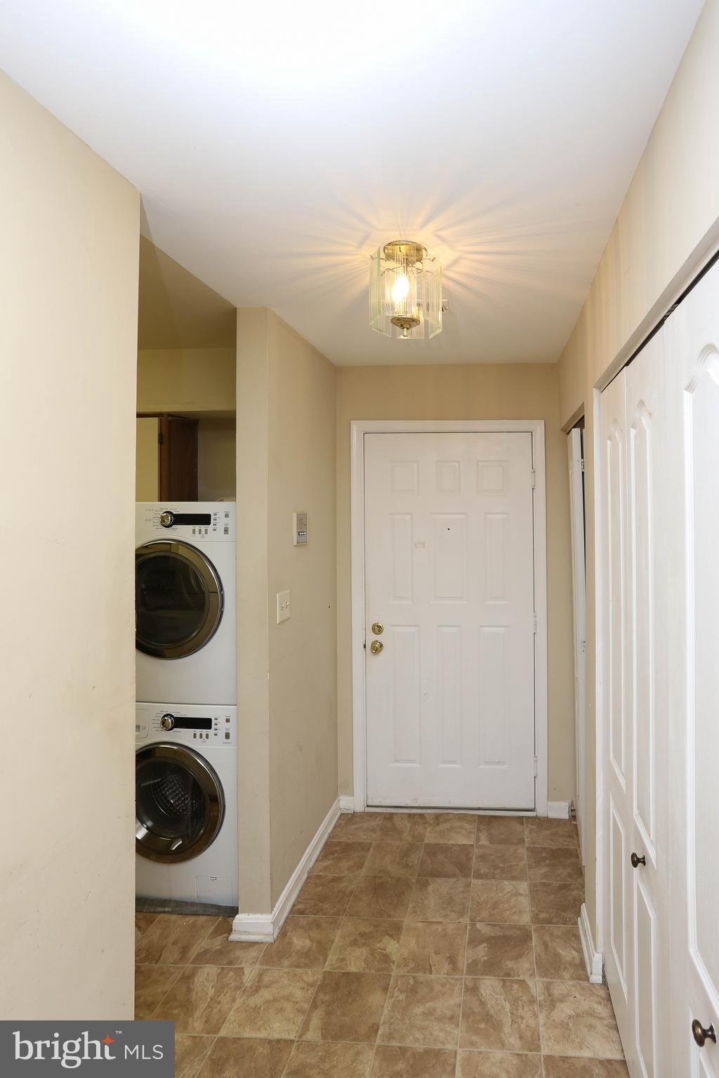 VILLAGE OF MONTGOMERY RUN - Residential