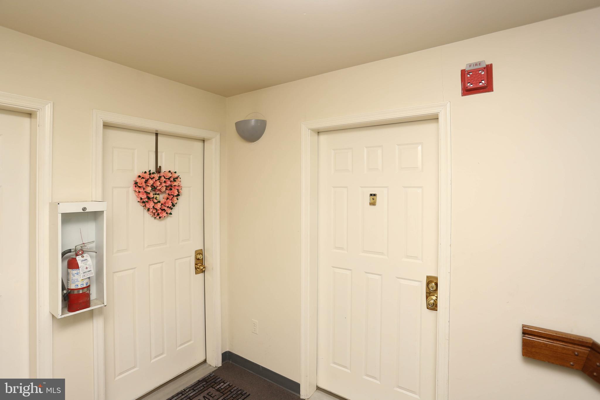 VILLAGE OF MONTGOMERY RUN - Residential