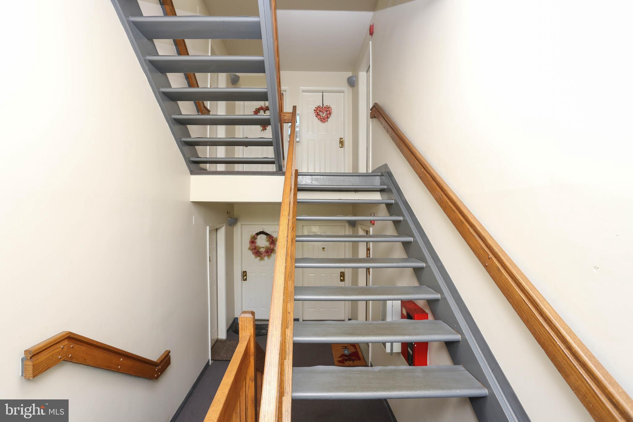 VILLAGE OF MONTGOMERY RUN - Residential