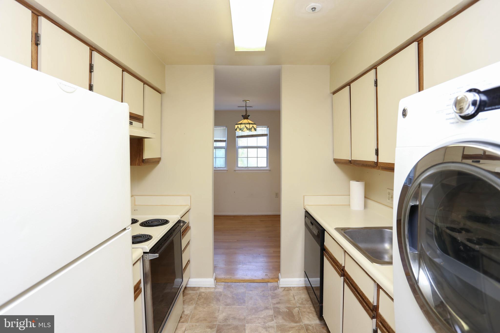 VILLAGE OF MONTGOMERY RUN - Residential