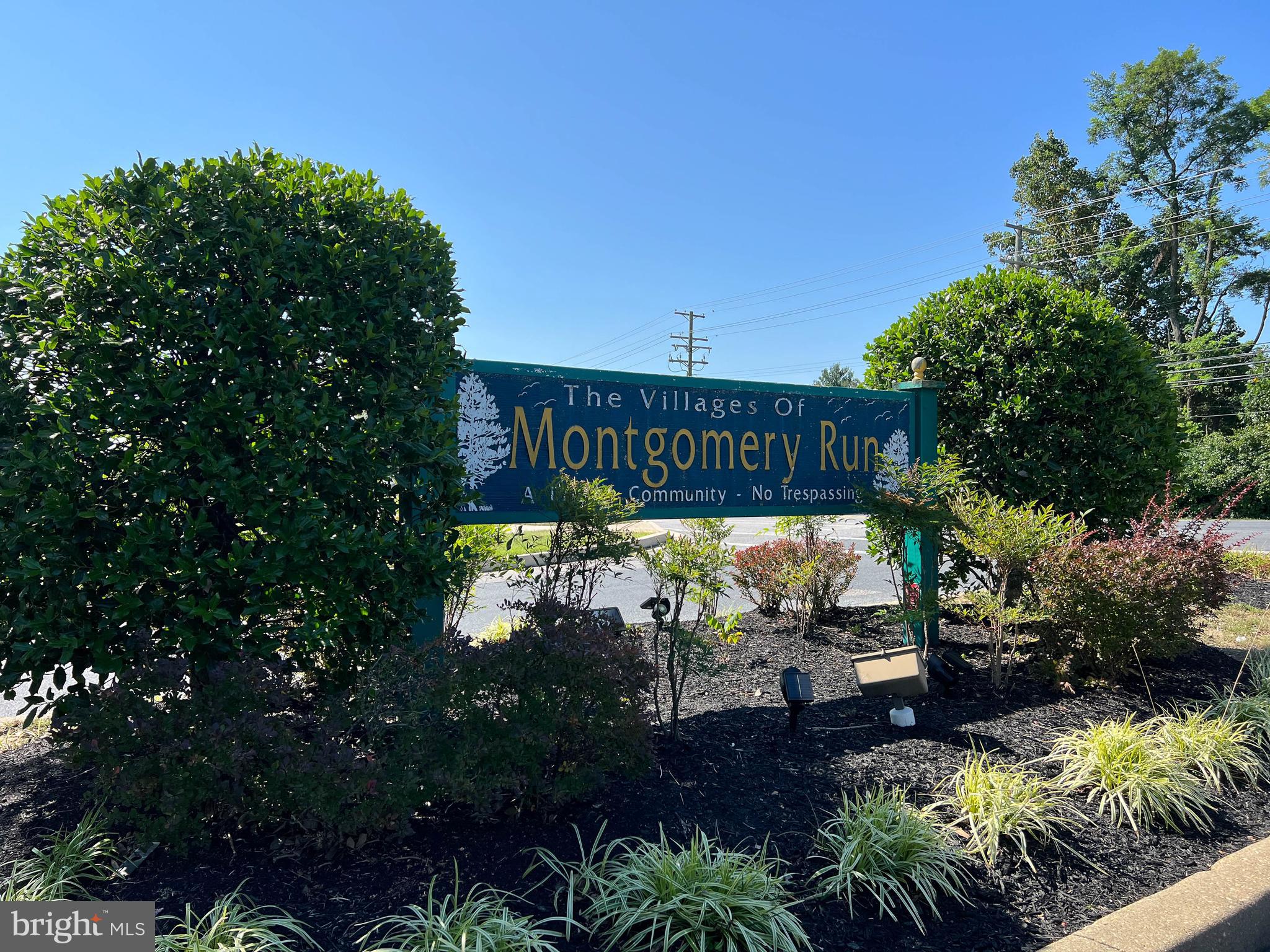 VILLAGE OF MONTGOMERY RUN - Residential