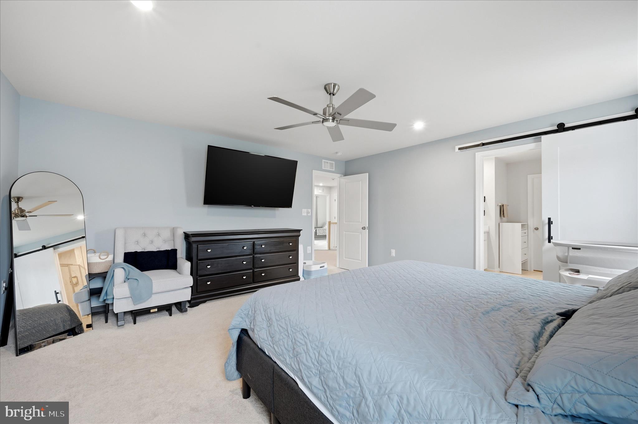 PRESIDENTS POINTE - Residential