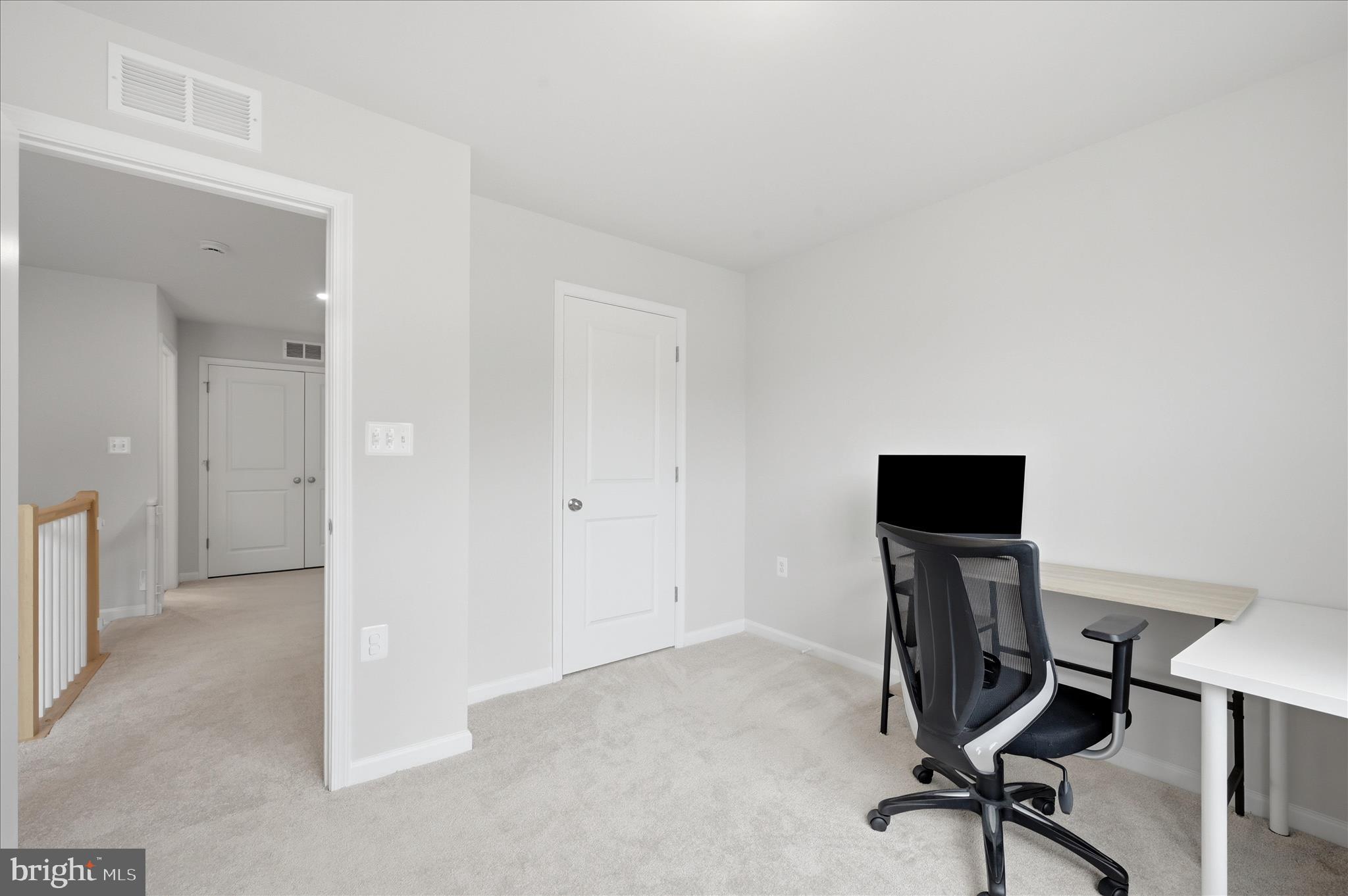 PRESIDENTS POINTE - Residential
