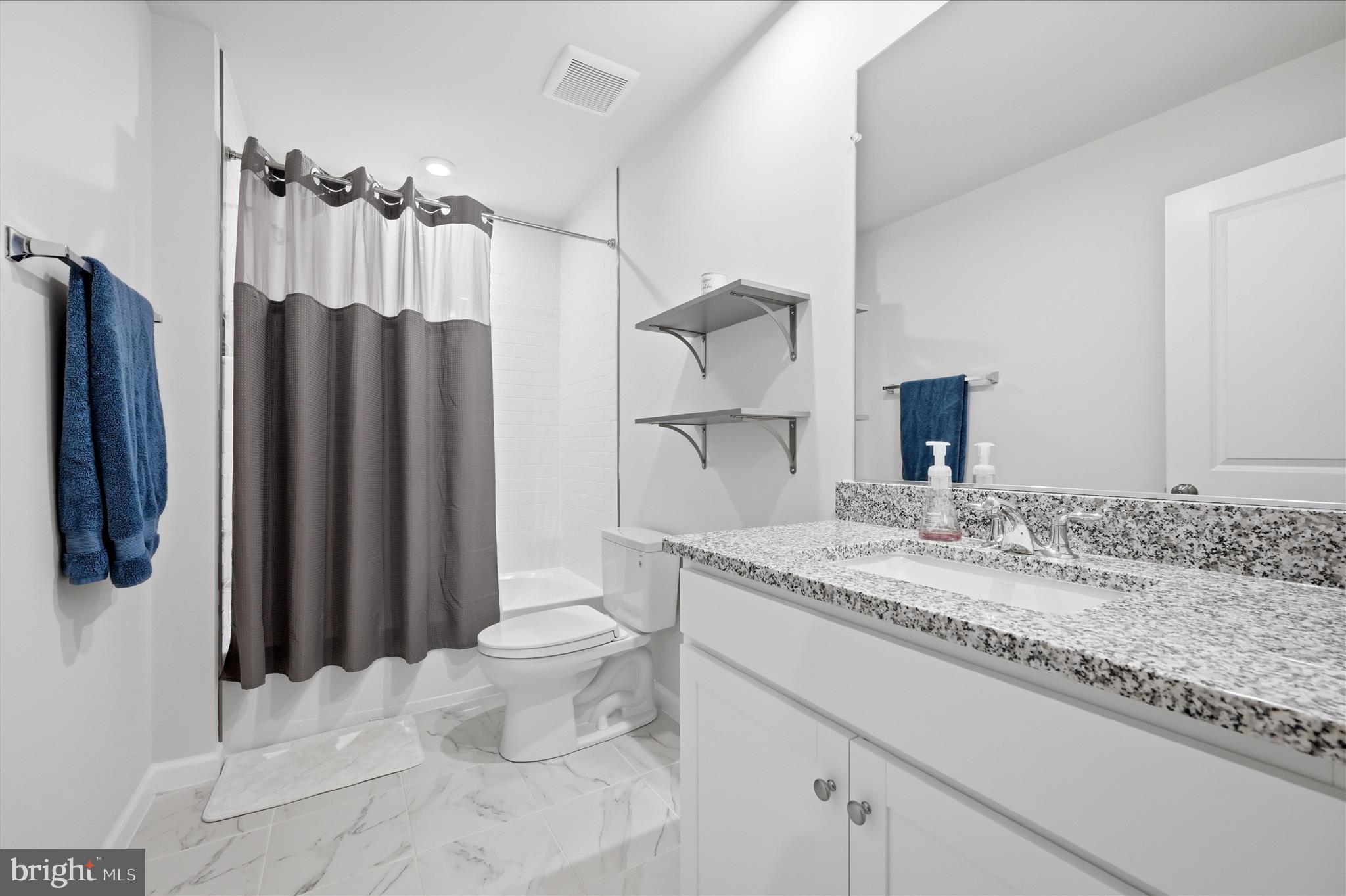 PRESIDENTS POINTE - Residential