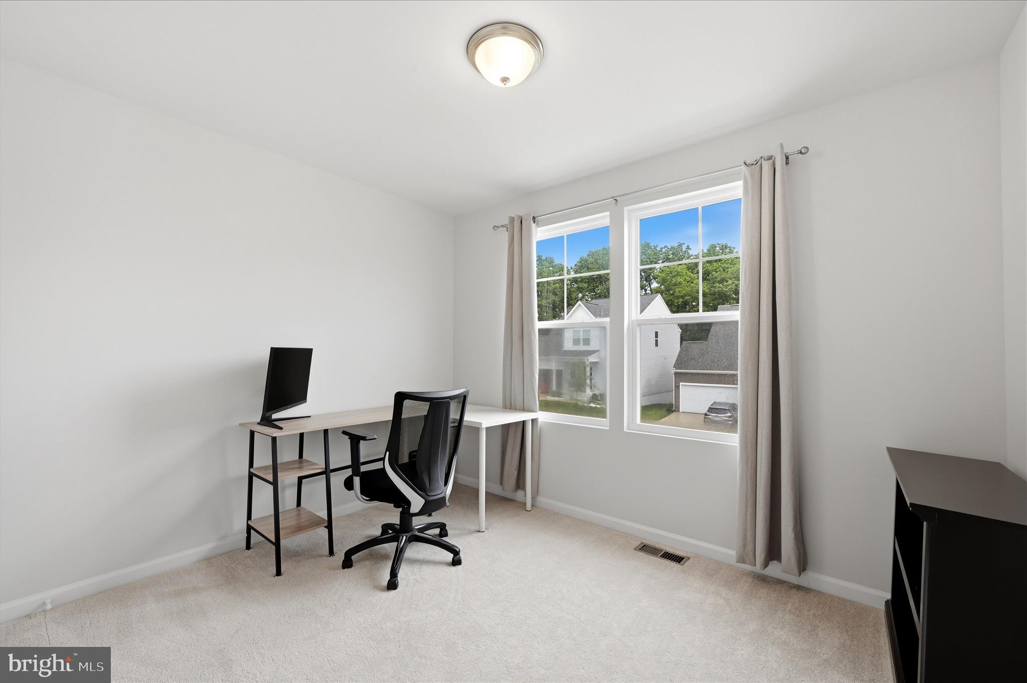 PRESIDENTS POINTE - Residential