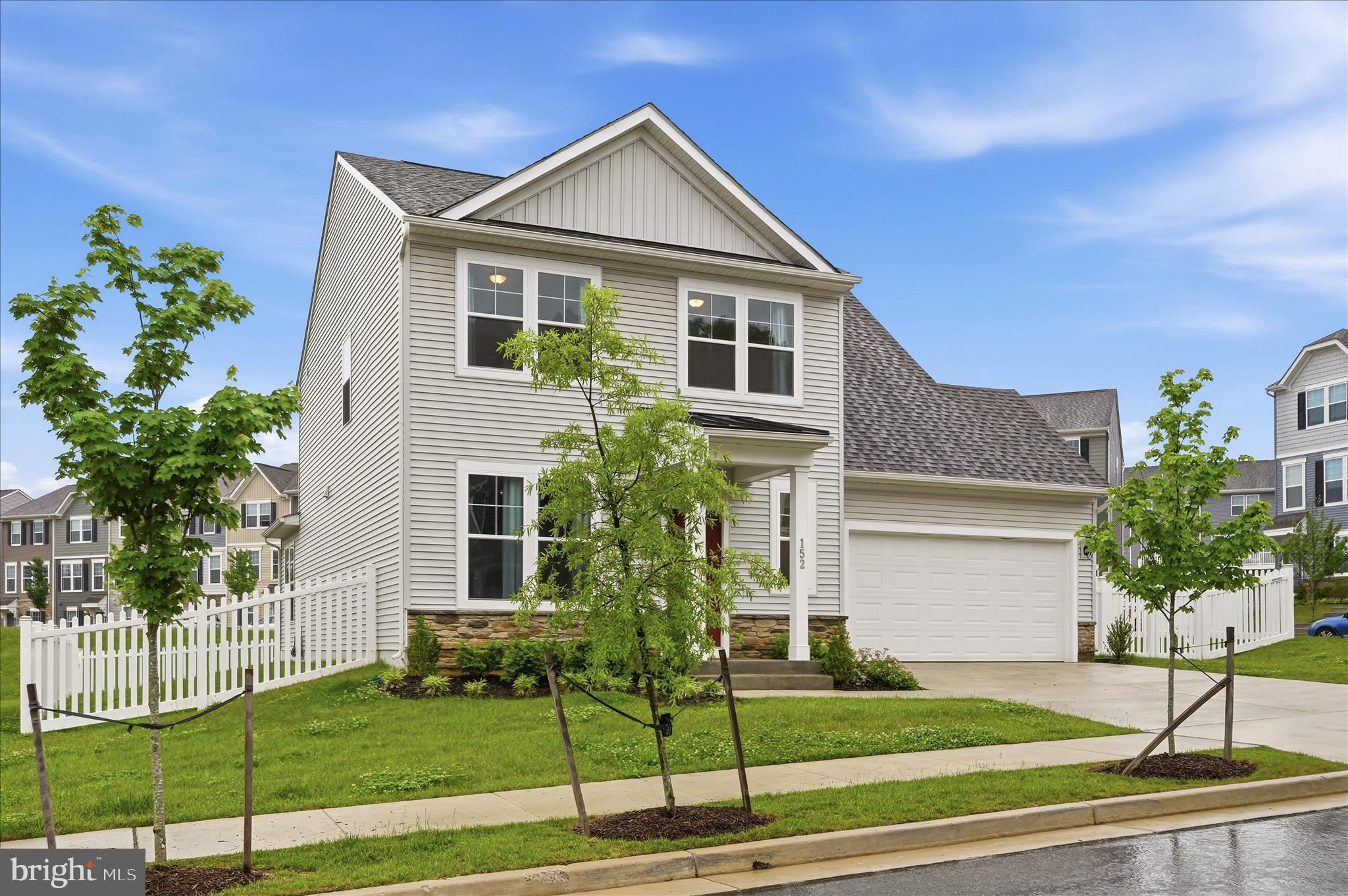 PRESIDENTS POINTE - Residential