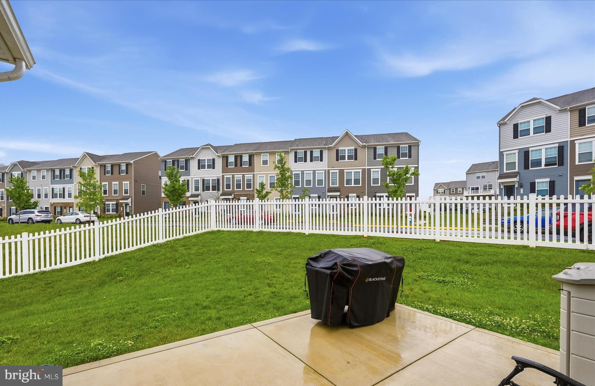PRESIDENTS POINTE - Residential