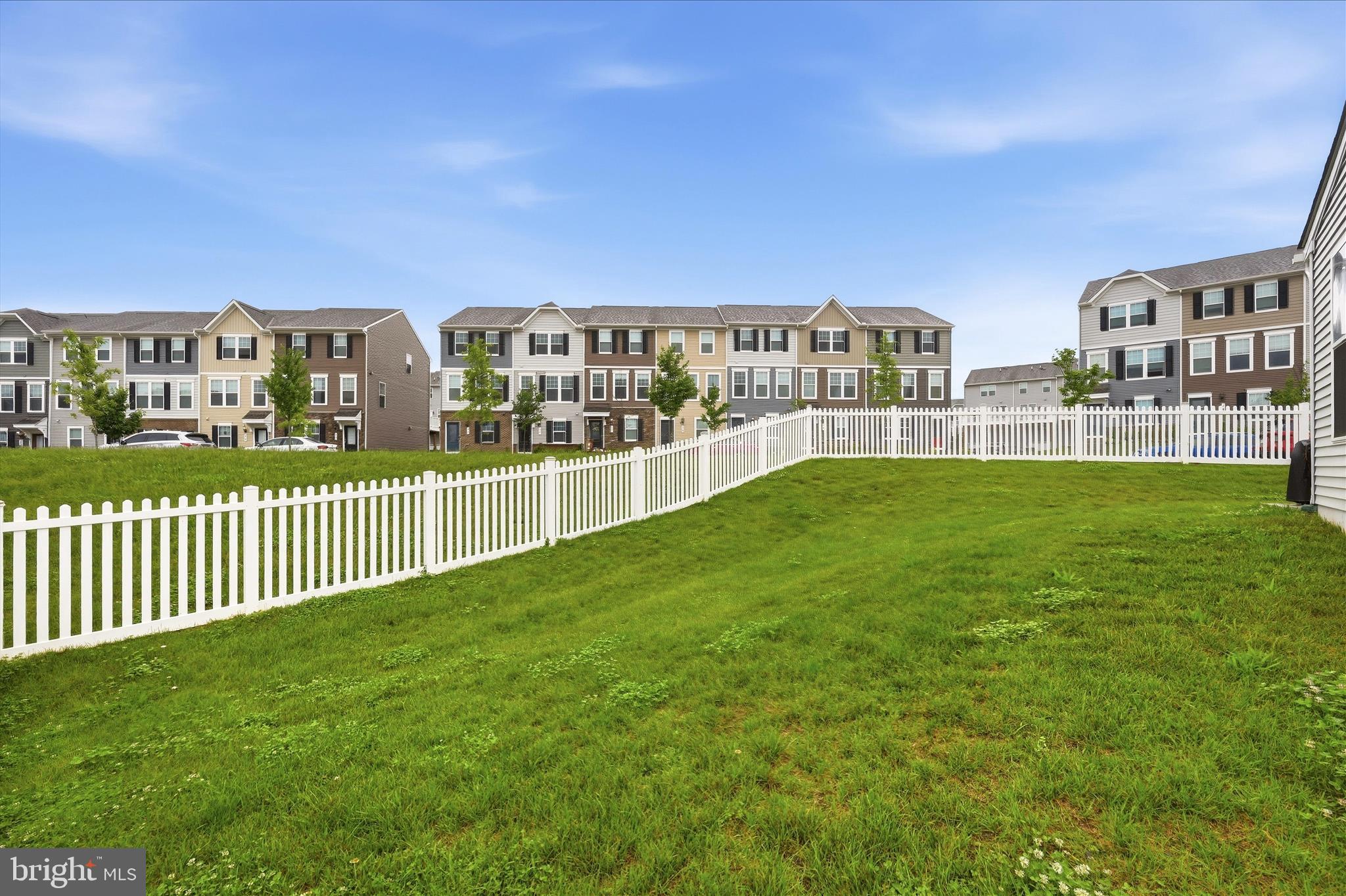 PRESIDENTS POINTE - Residential