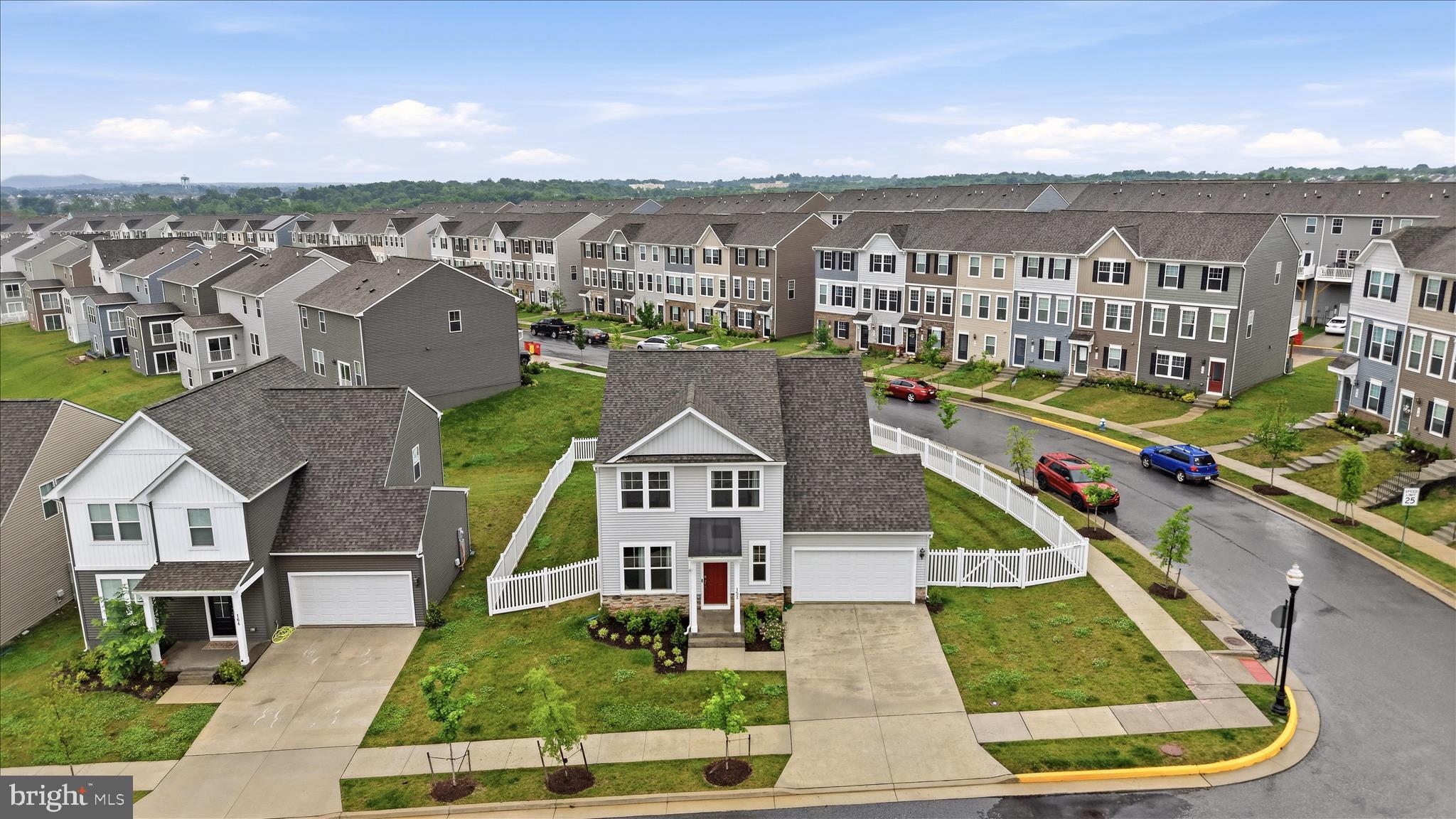 PRESIDENTS POINTE - Residential