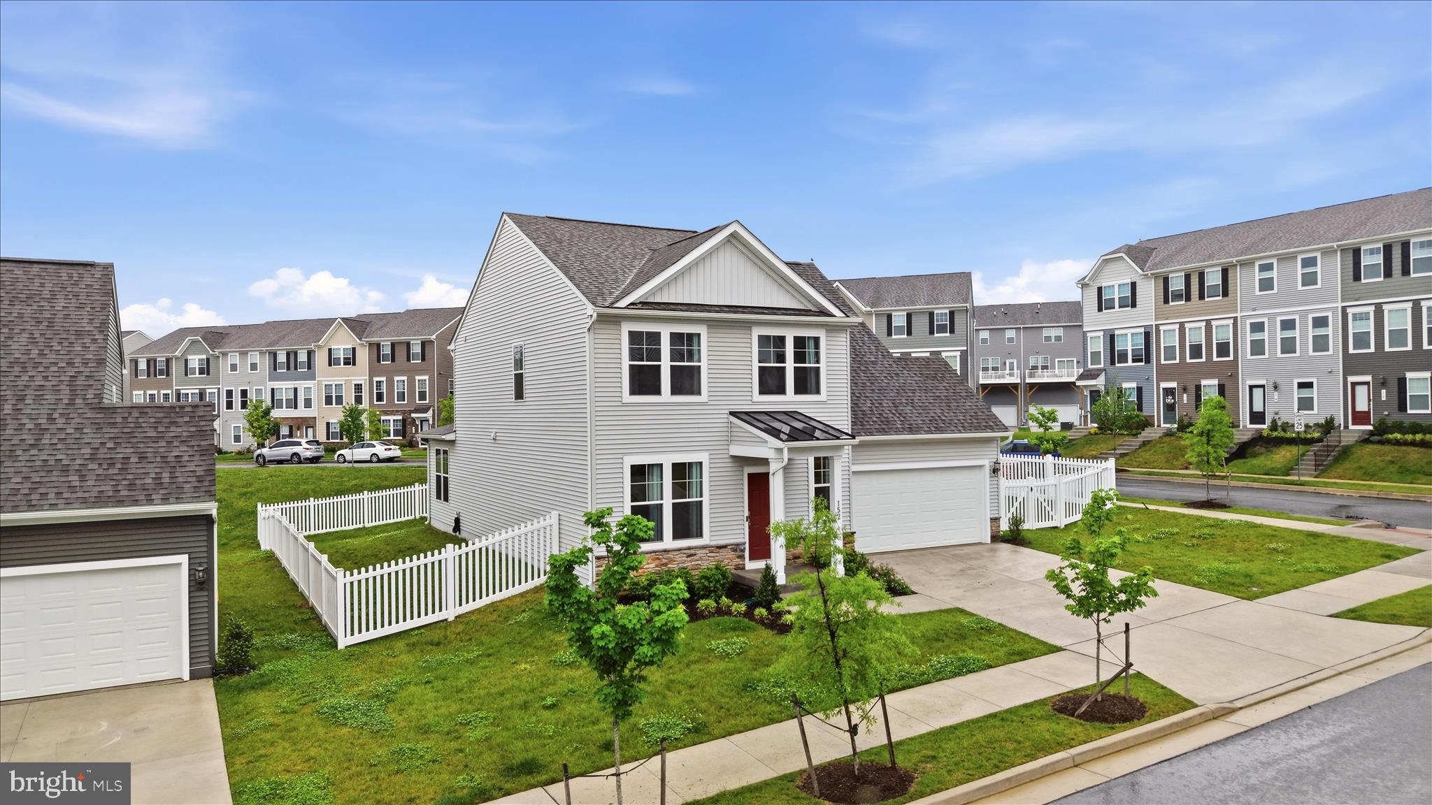 PRESIDENTS POINTE - Residential