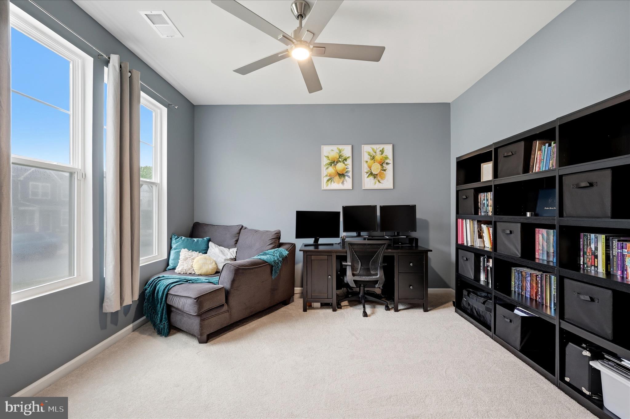 PRESIDENTS POINTE - Residential