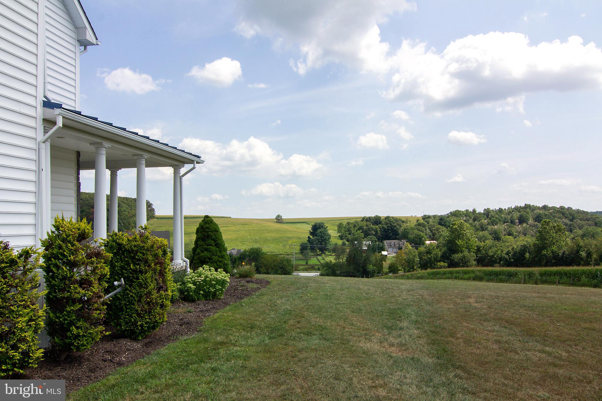 BLUE MOON HEIGHTS - Residential