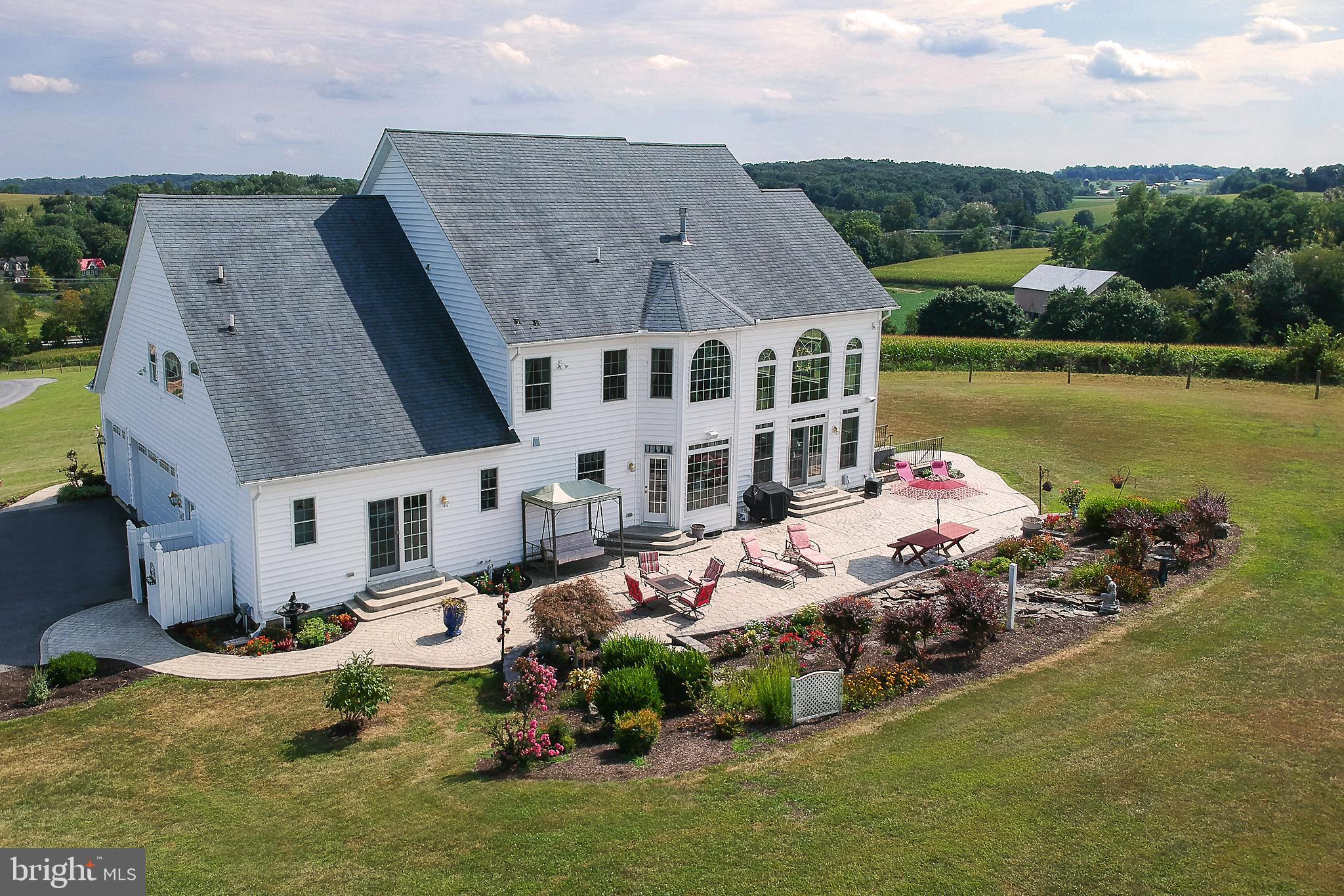 BLUE MOON HEIGHTS - Residential