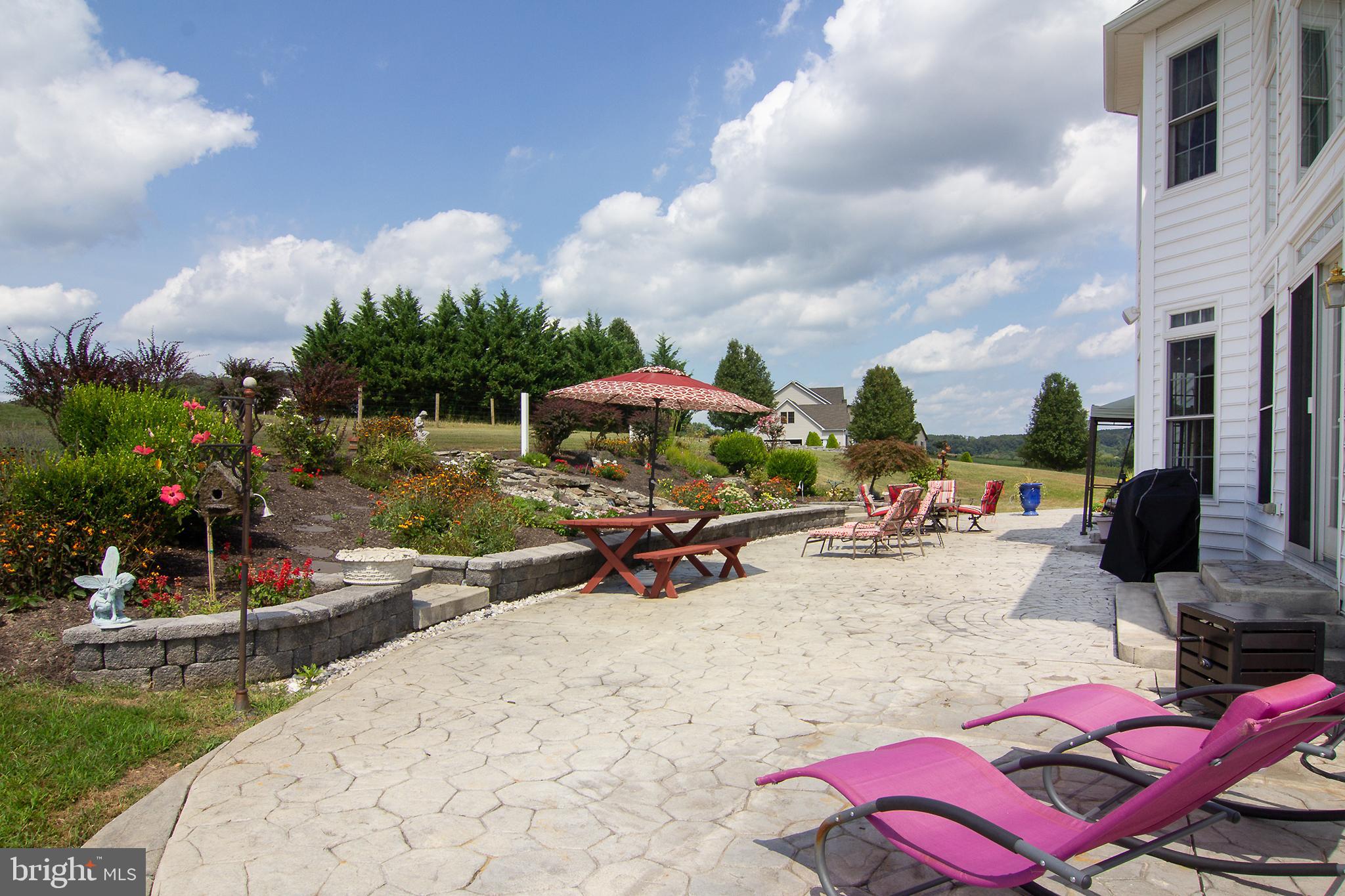 BLUE MOON HEIGHTS - Residential